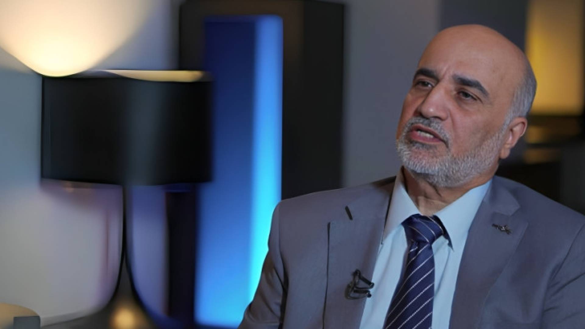 السفير الأردني السابق في طهران بسام عموش