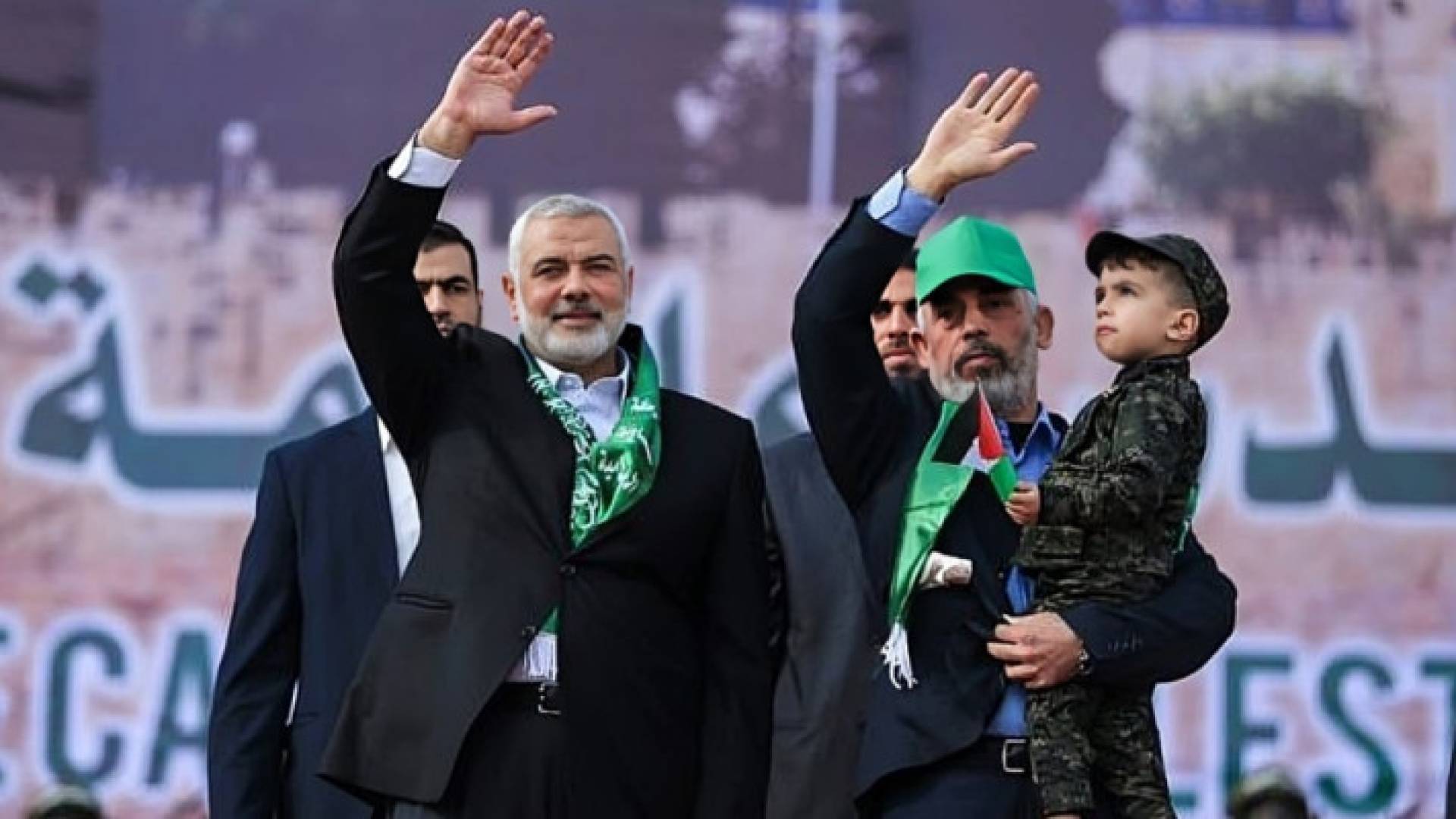 رئيس المكتب السياسي لحركة حماس ورئيس الحركة في غزة يحيى السنوار  والشهيد إسماعيل هنية