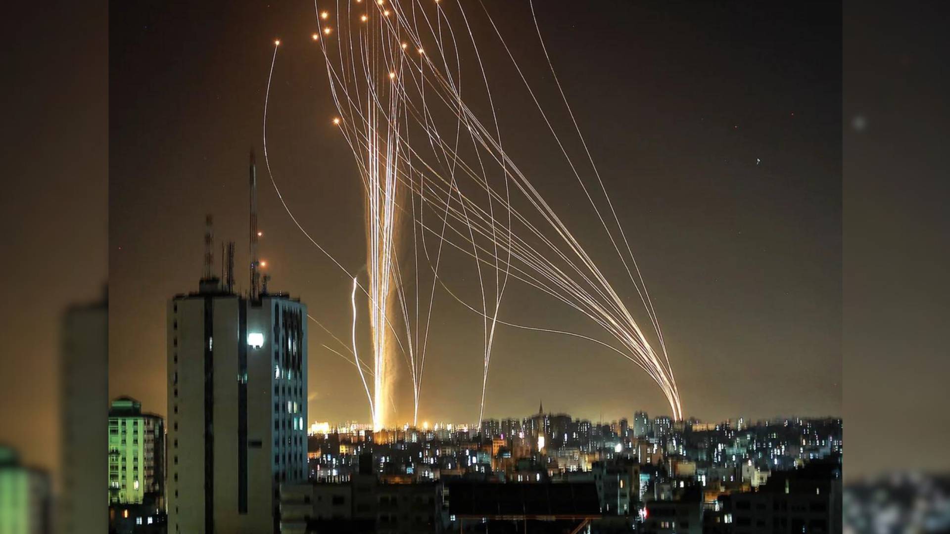 رشقة صاروخية