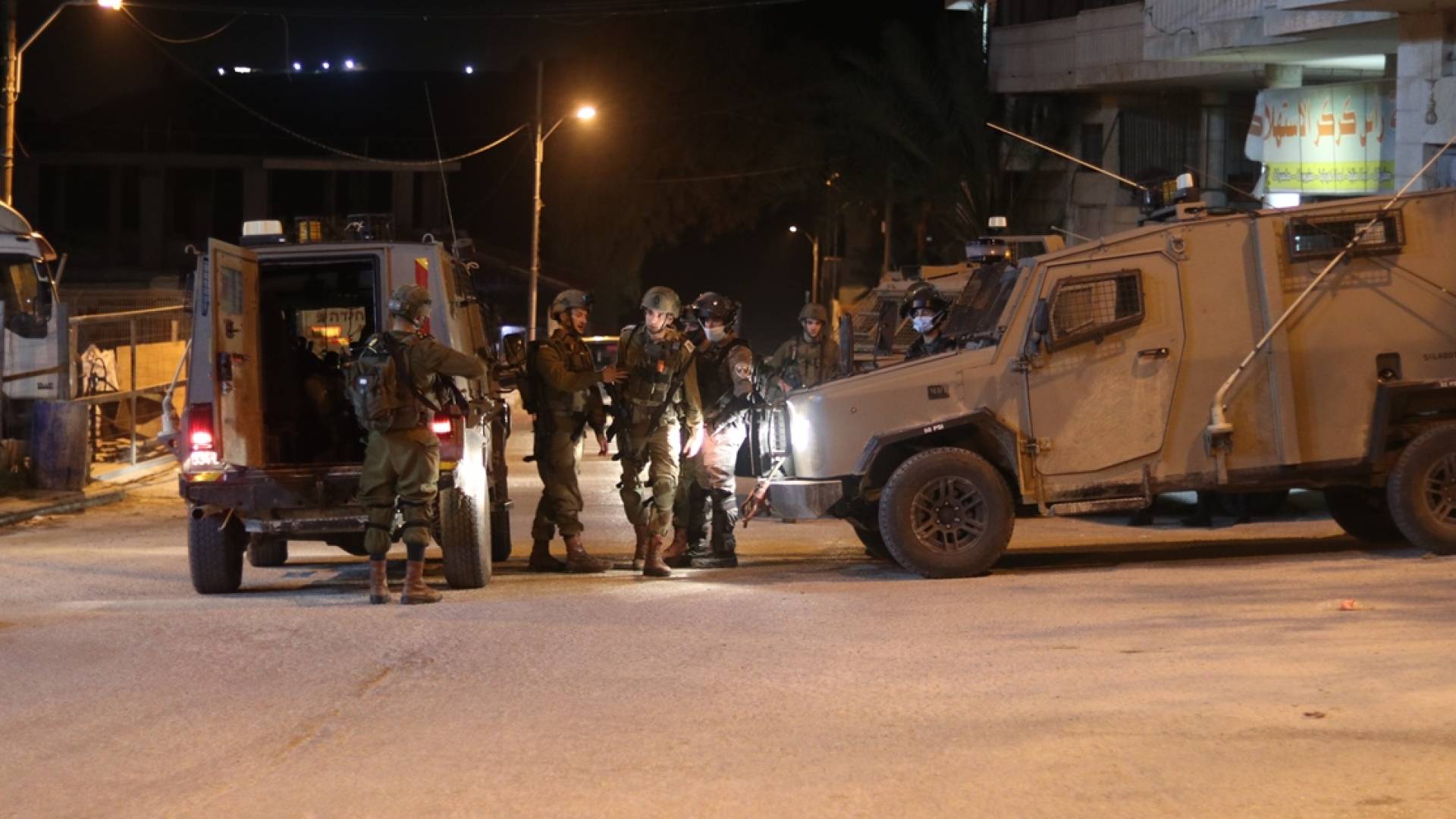 أيسر البرغوثي (يمينا)، وخالد الخاروف (يسارا)