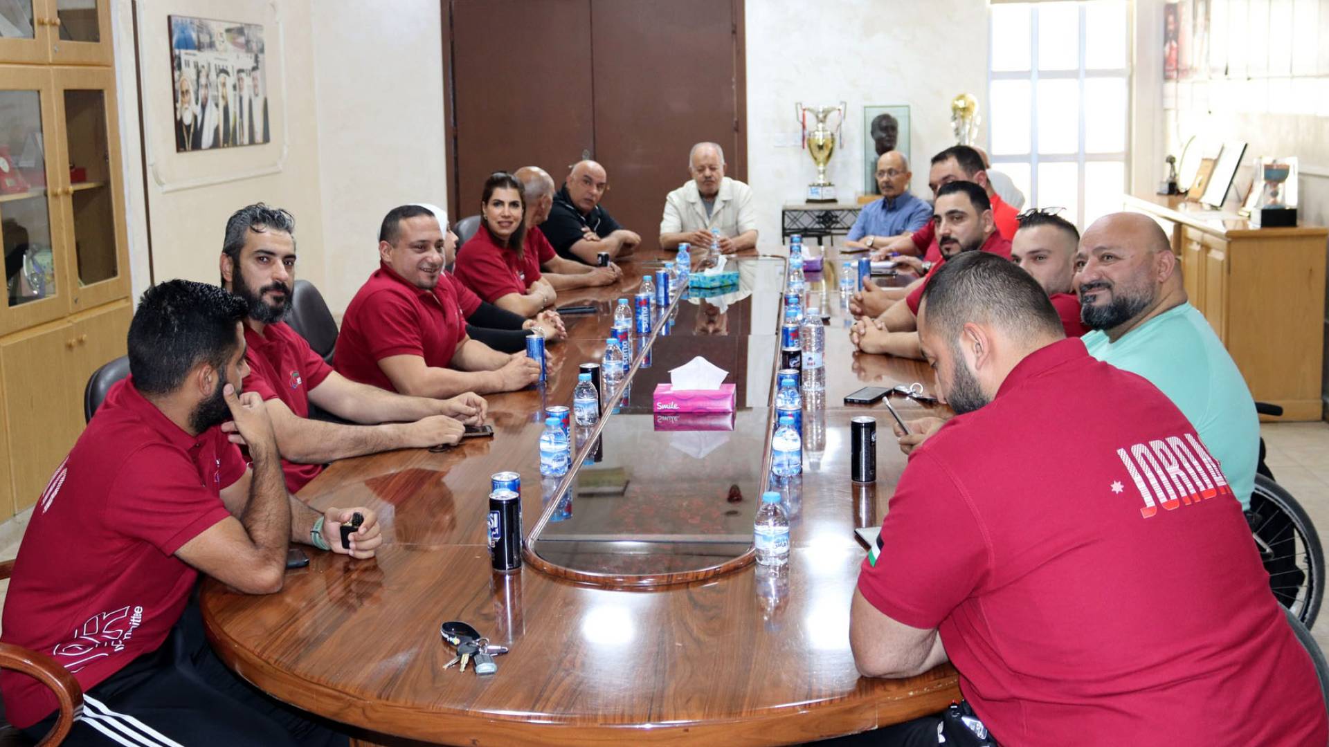 من الاجتماع