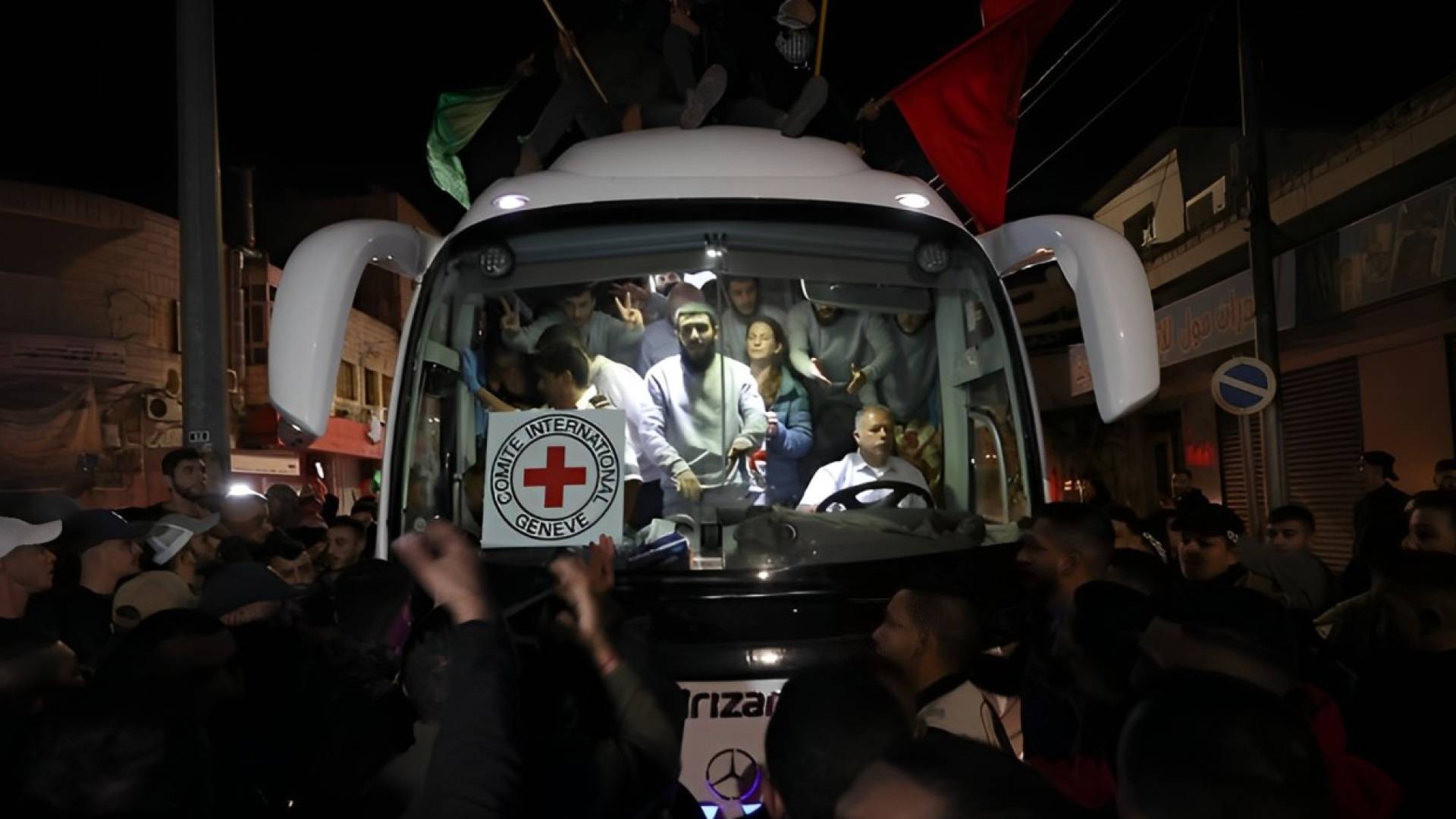 صفقة تبادل سابقة