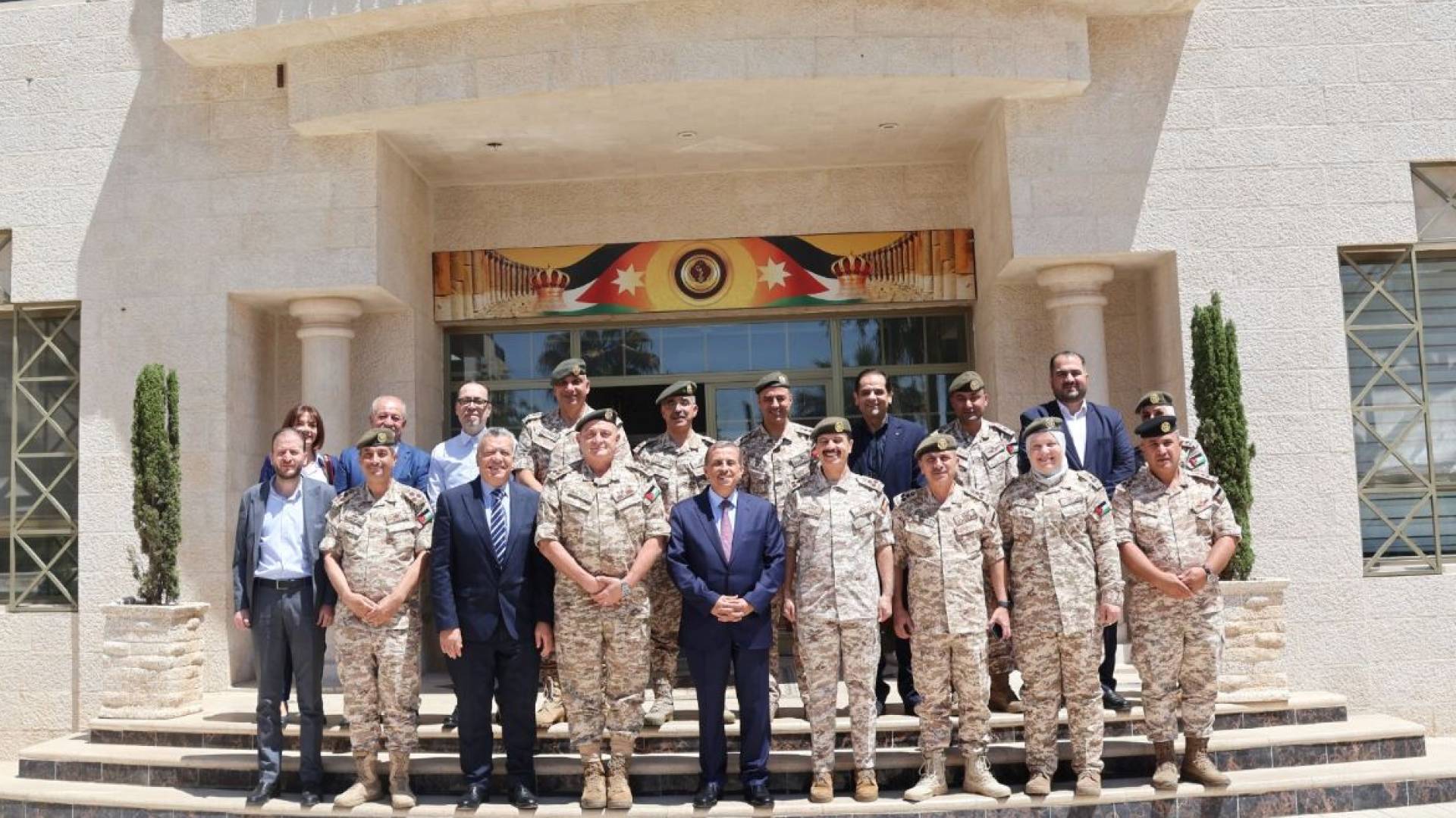 توقيع اتفاقية تعاون طبي بين الخدمات الطبية الملكية والمستشفى التخصصي