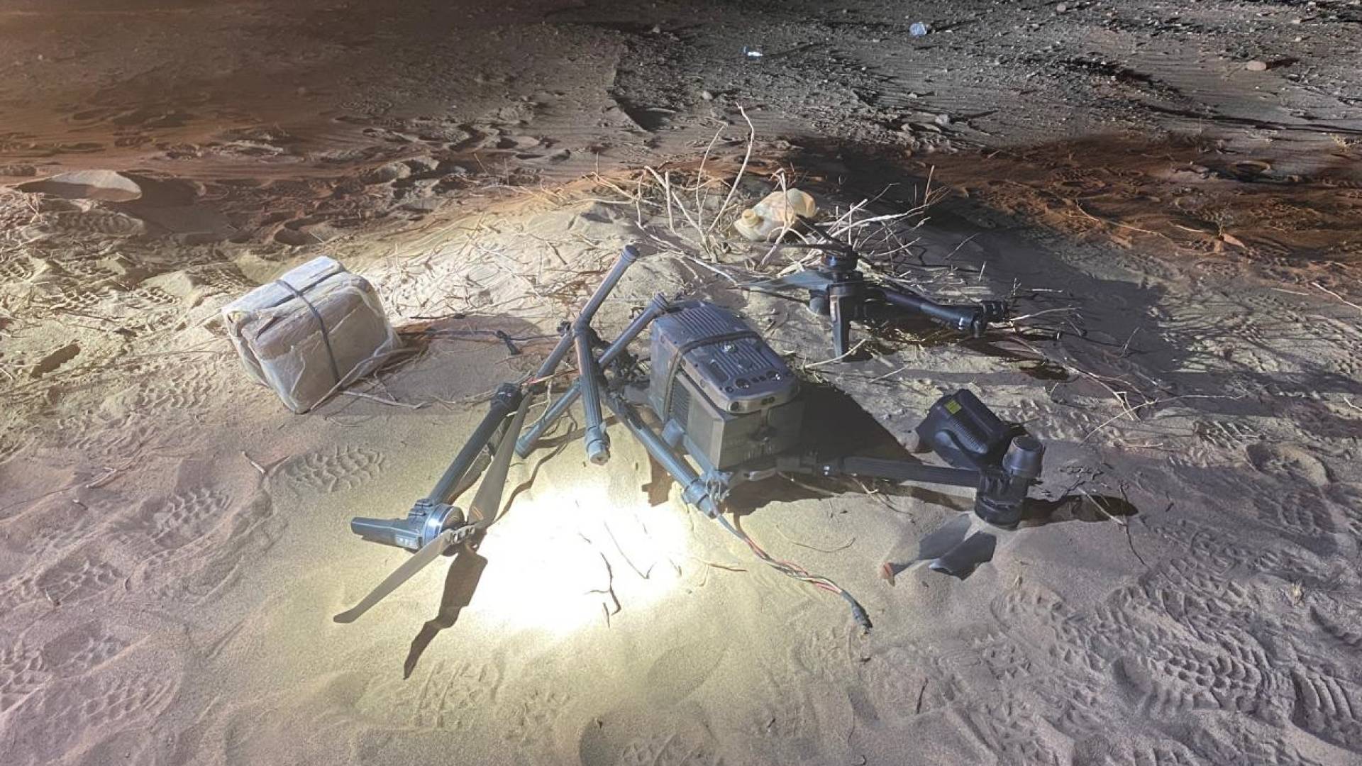 طائرة مسيرة (درون)