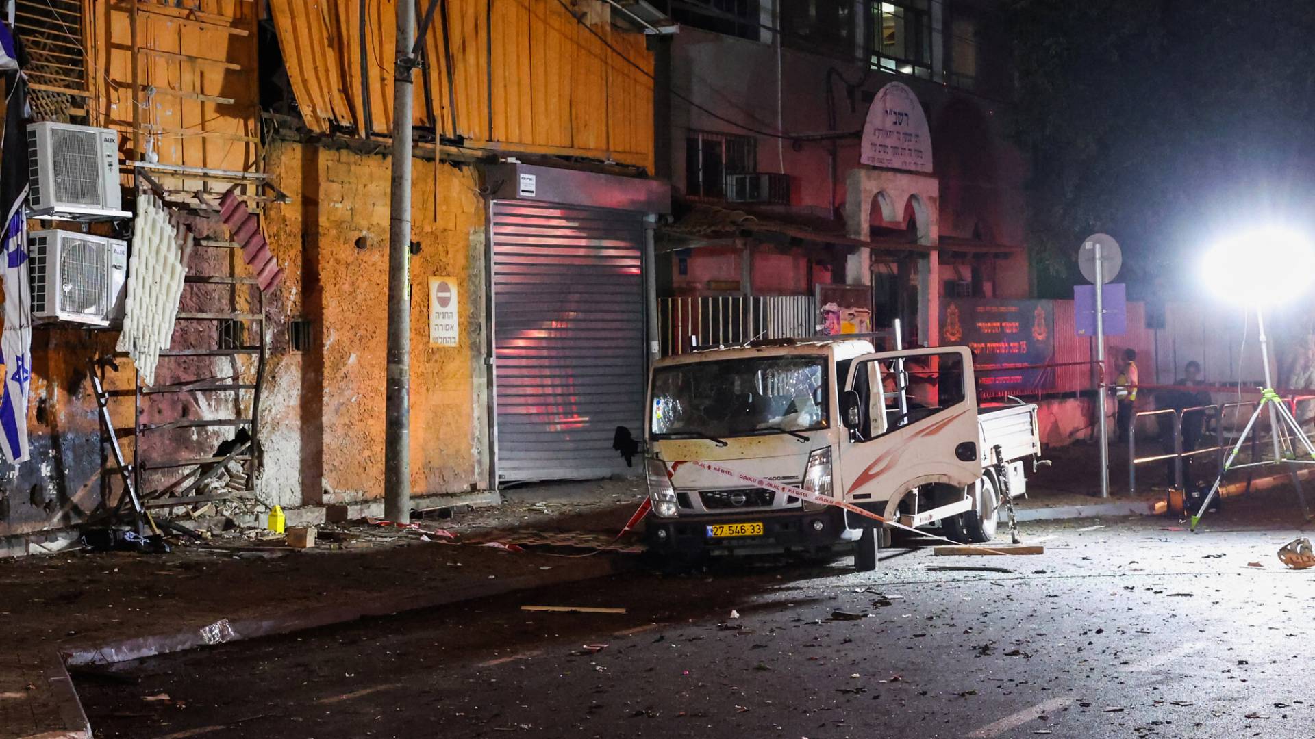 من العملية الاستشهادية في تل أبيب