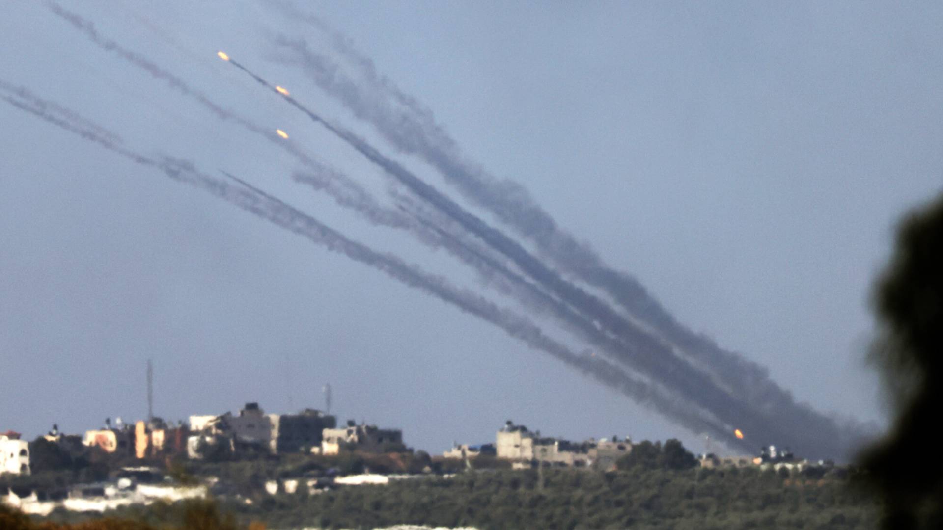 رشقة صاروخية