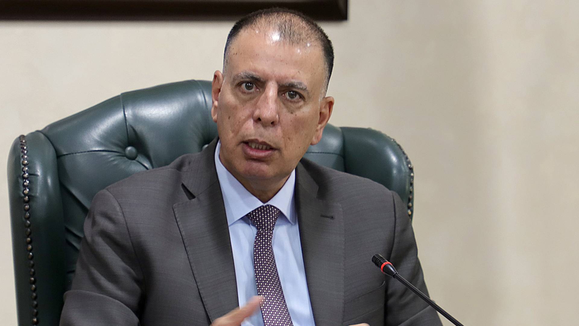 وزير الداخلية مازن الفراية