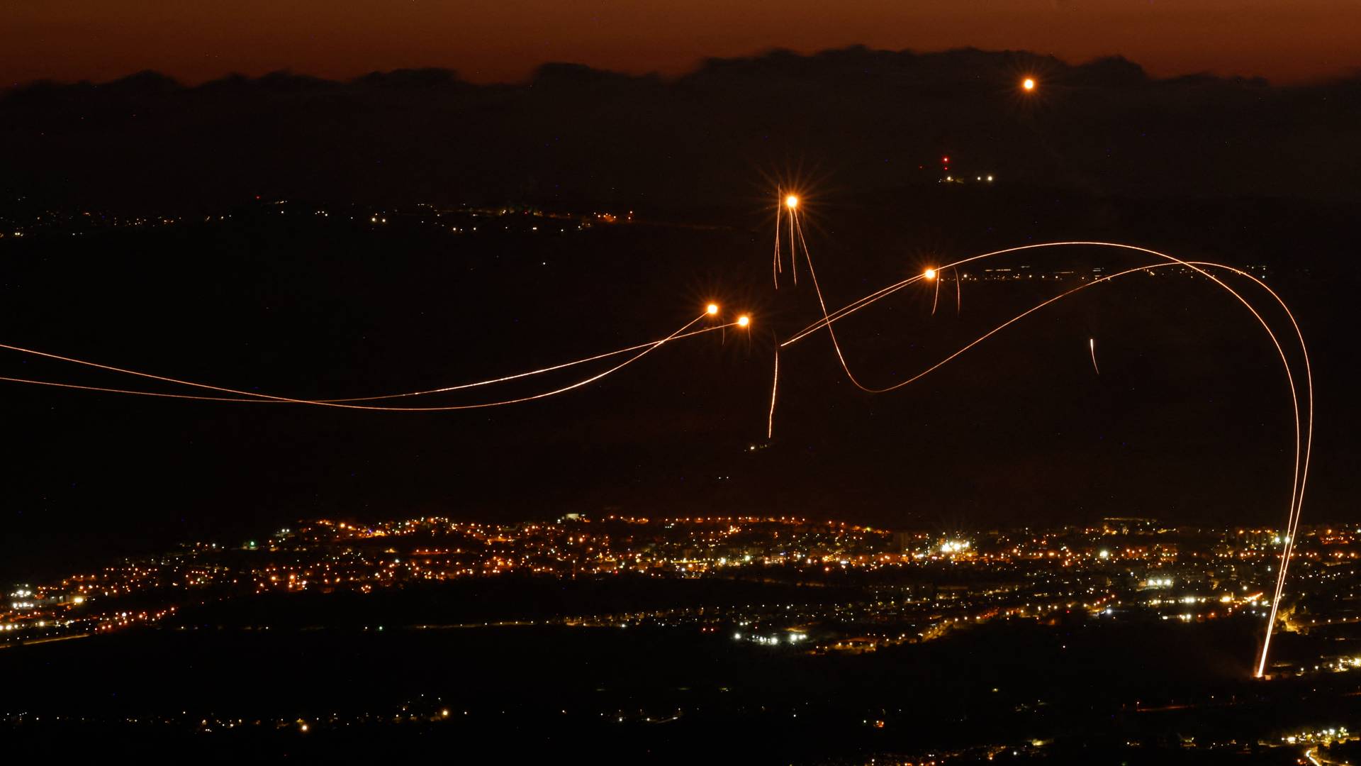 رشقات صاروخية أطلقت من جنوب لبنان