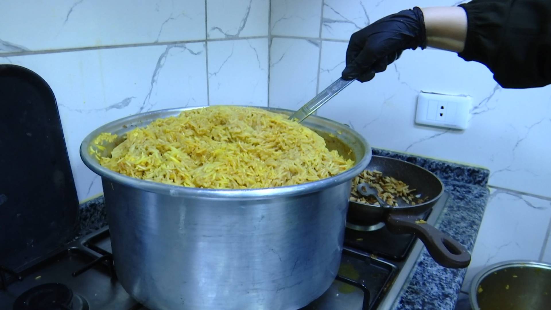 وجبات مجانا لمن لا يملك المال