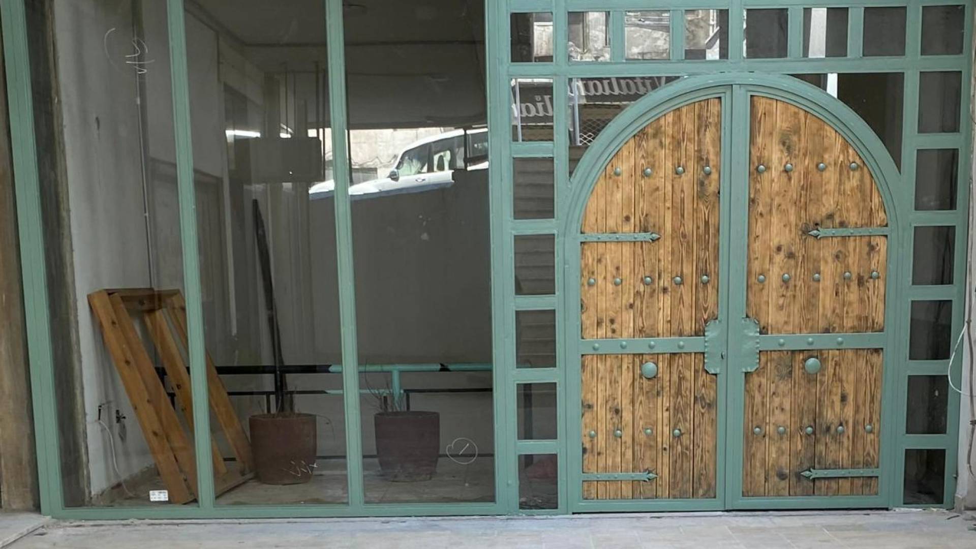 مدخل مسرح البلد في عمان