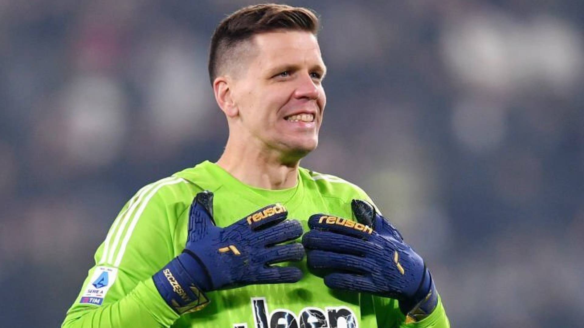 حارس المرمى البولندي  فويتشيك تشيزني