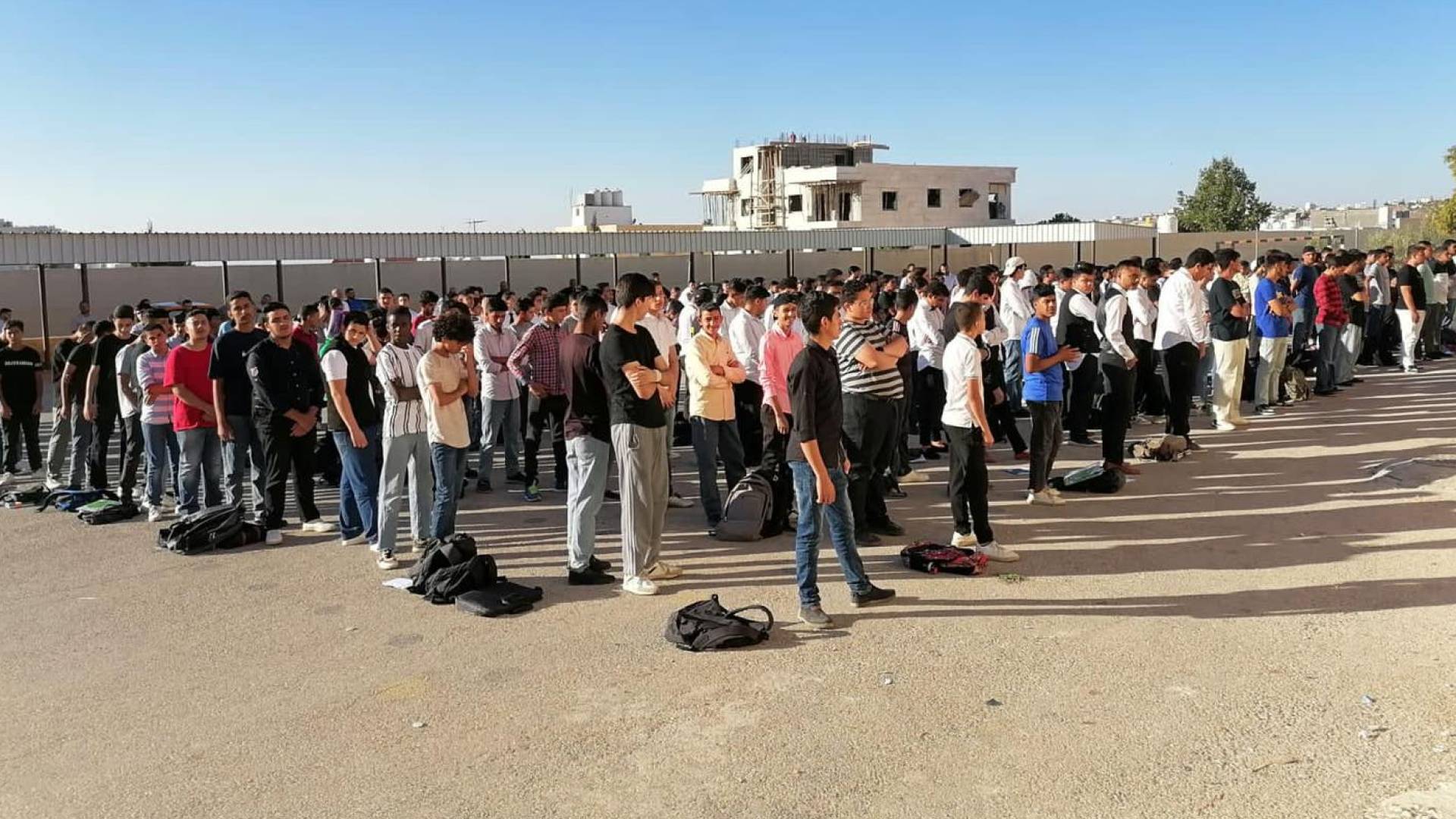 إنشاءات قرب مدرسة عبد الحافظ العزب تثير القلق على سلامة طلابها - فيديو