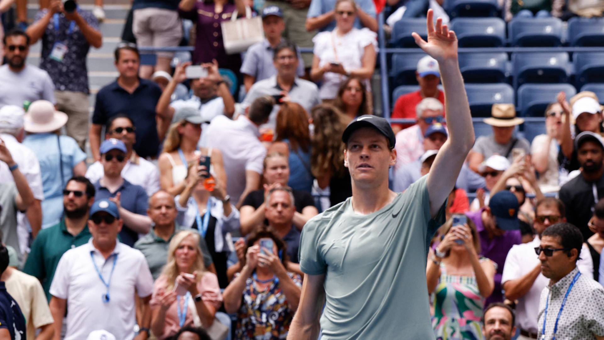 لاعب التنس يانيك سينر