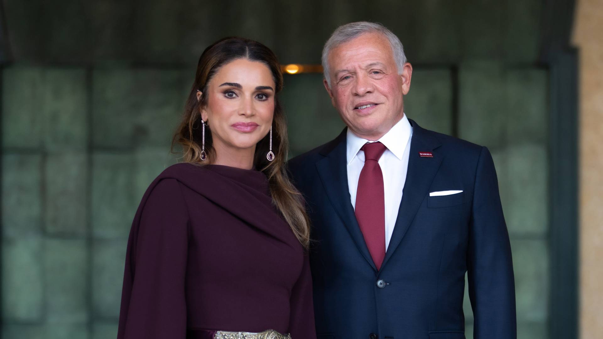 جلالتا الملك عبدالله الثاني والملكة رانيا خلال احتفال عيد الاستقلال الثامن والسبعين للأردن