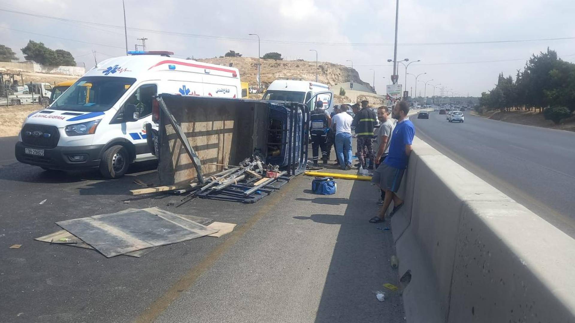 حادث تدهور على طريق المطار