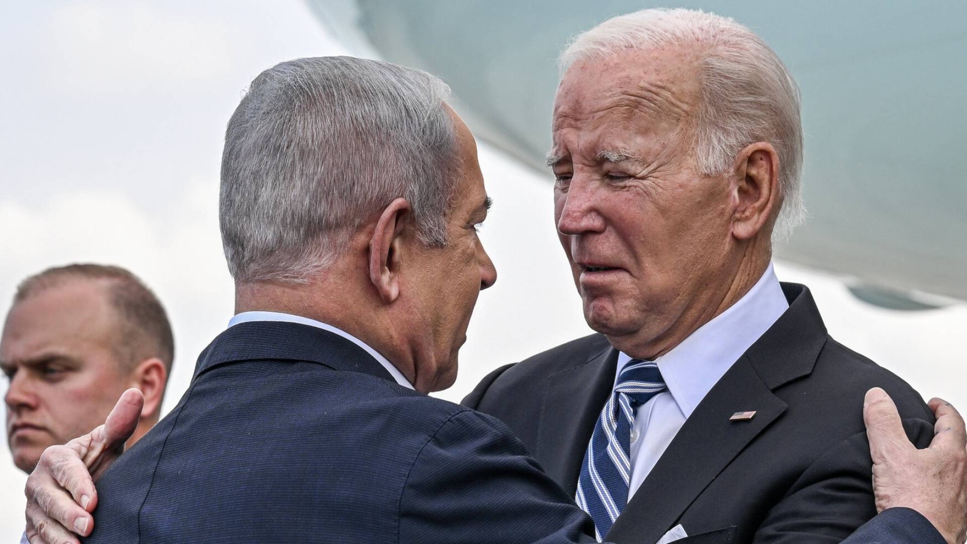 الرئيس الأمريكي جو بايدن ورئيس حكومة الاحتلال الإسرائيلي بنيامين نتنياهو