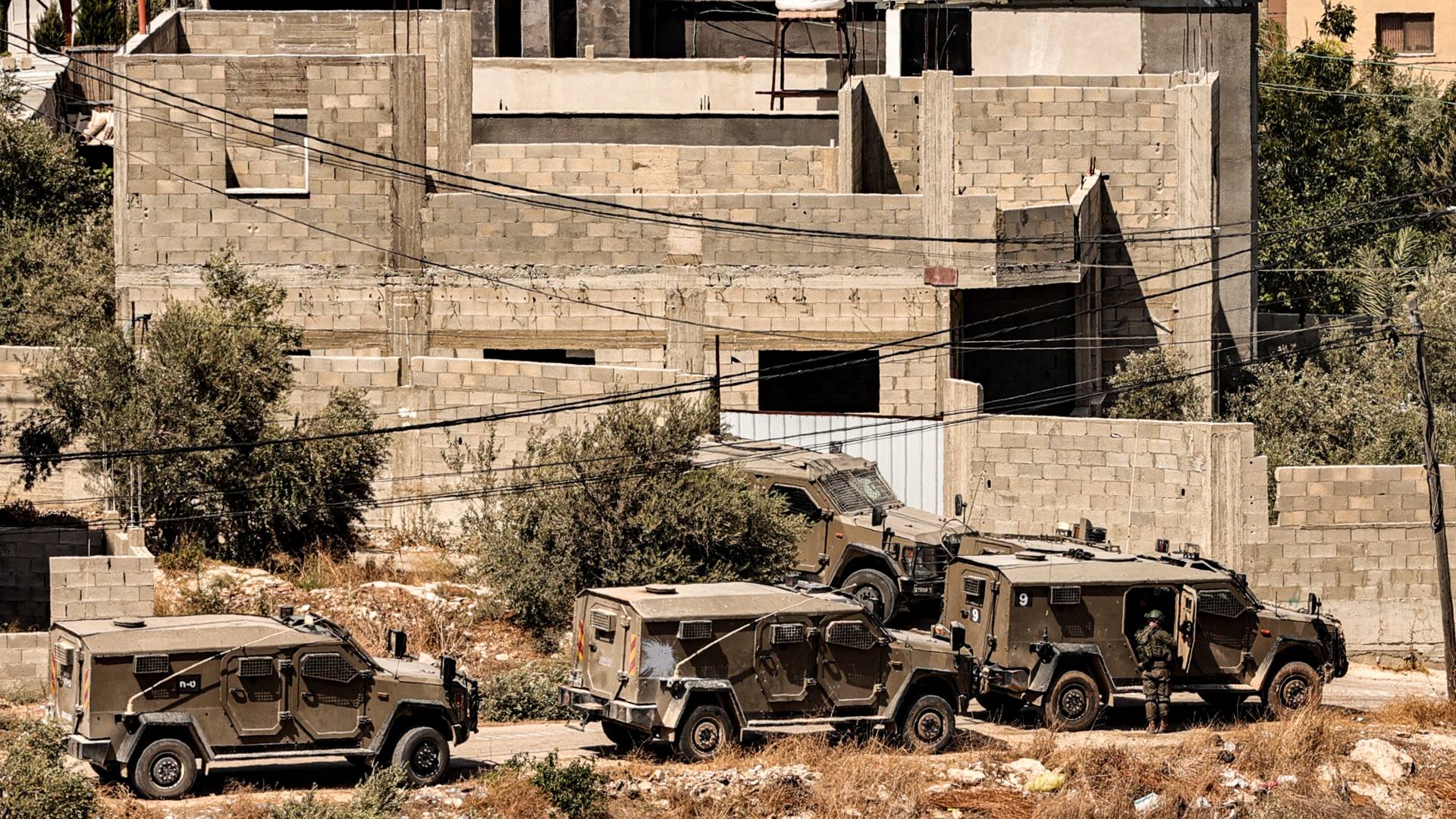 قوات الاحتلال خلال مداهمتها مناطق في جنين - أرشيفية