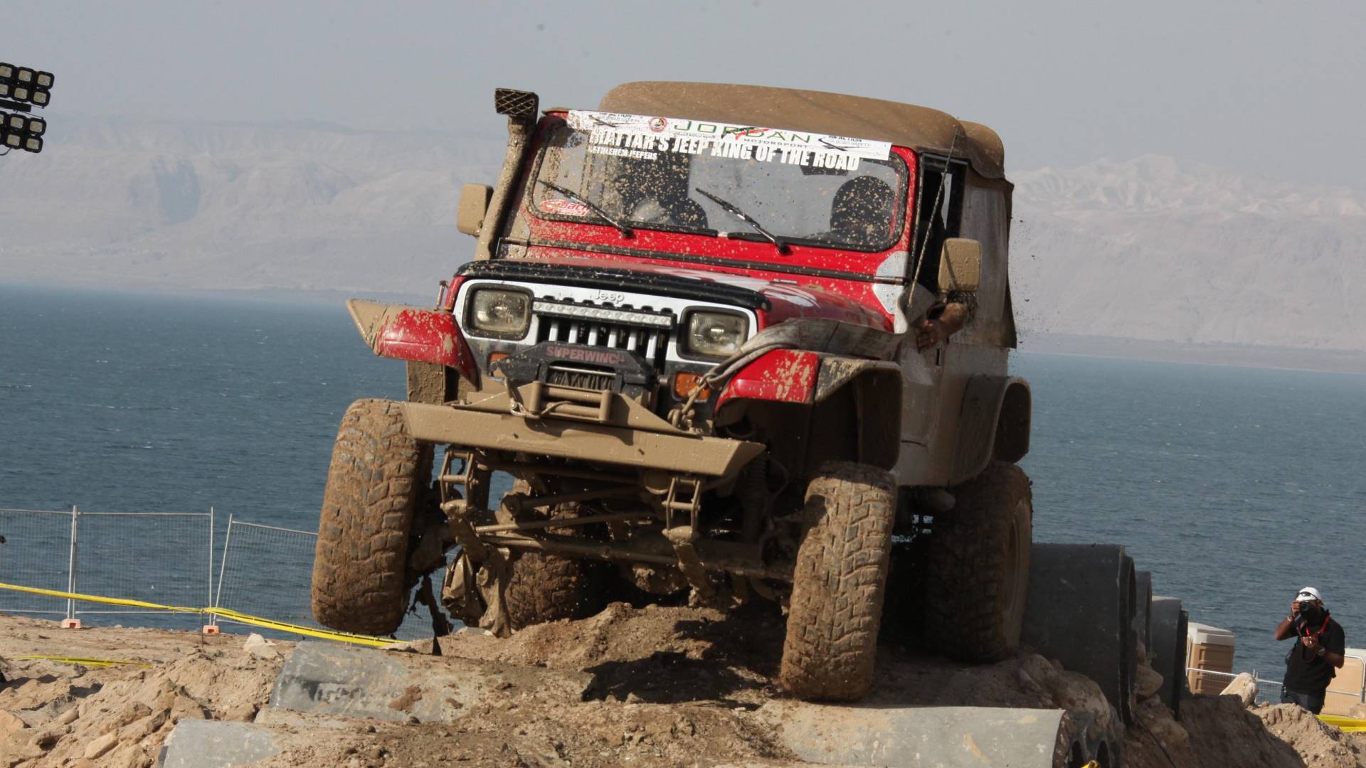 أحد المشاركين السابقين