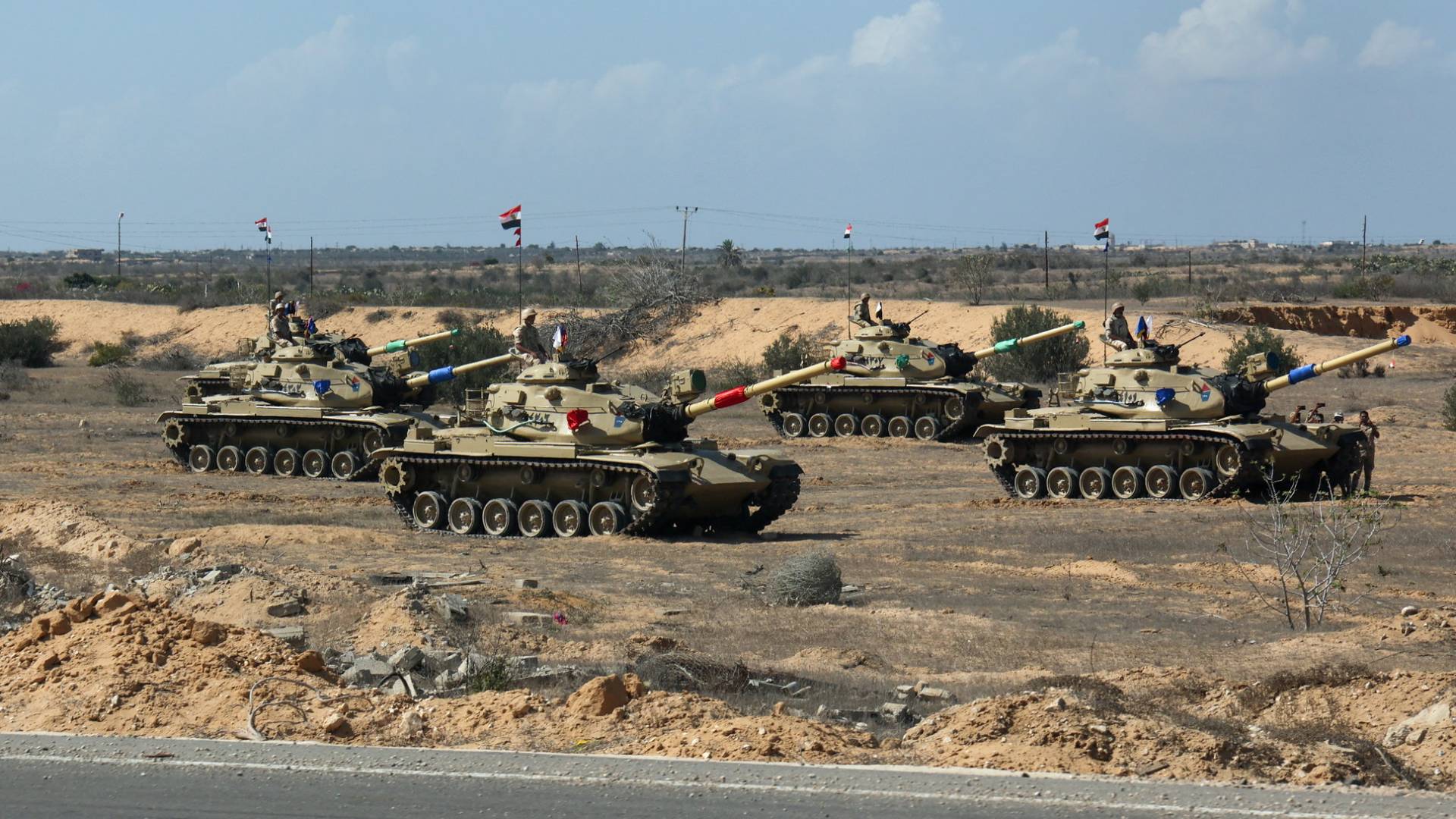 آليات عسكرية للجيش المصري