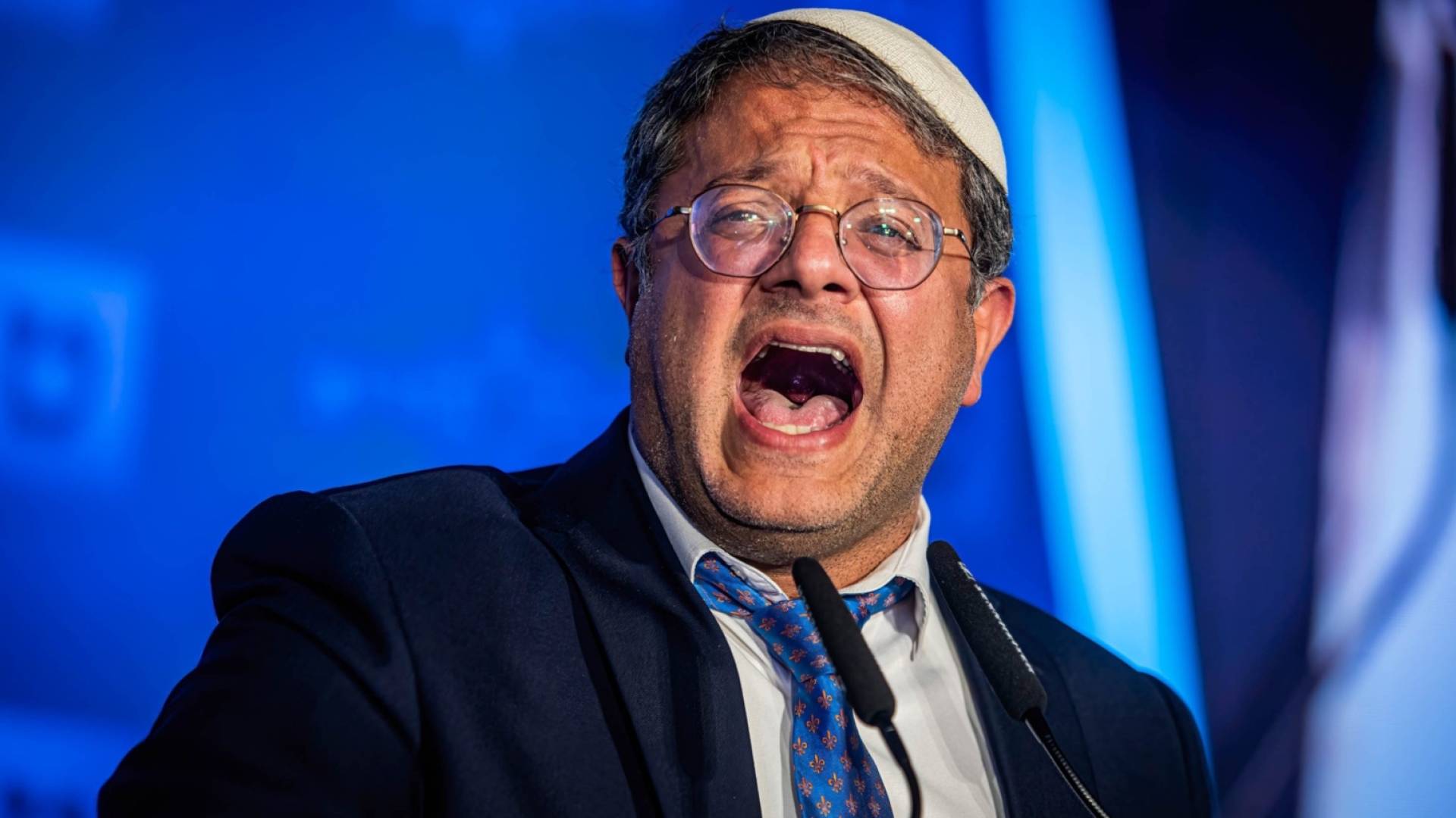 أينما ذهب يهان.. مستوطنون يطردون بن غفير من شاطئ في تل أبيب - فيديو