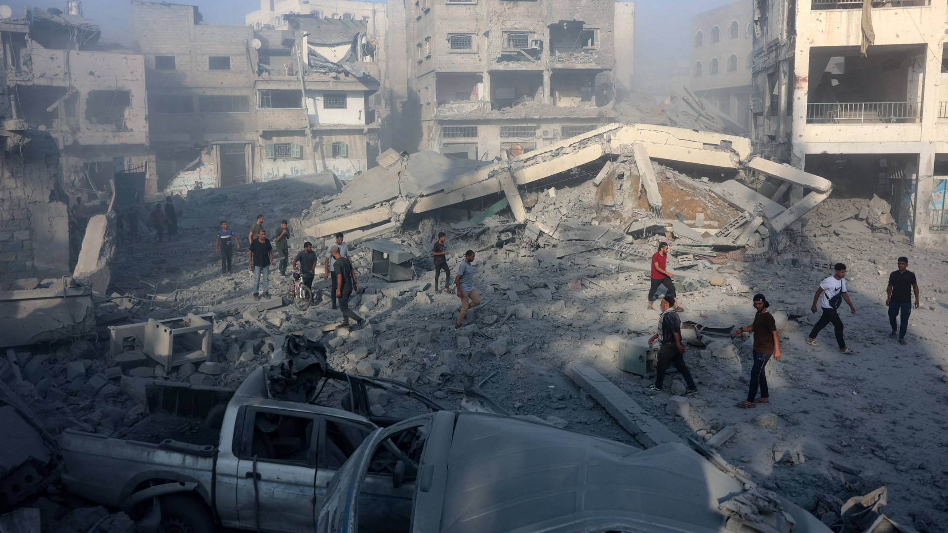 قوات الاحتلال تستهدف مدرسة في منطقة الزيتون بغزة