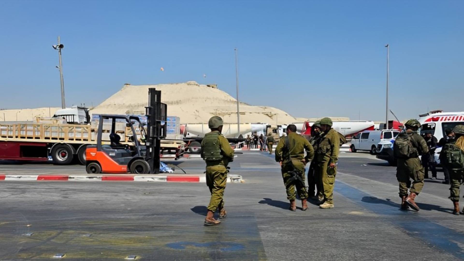 جنود للاحتلال