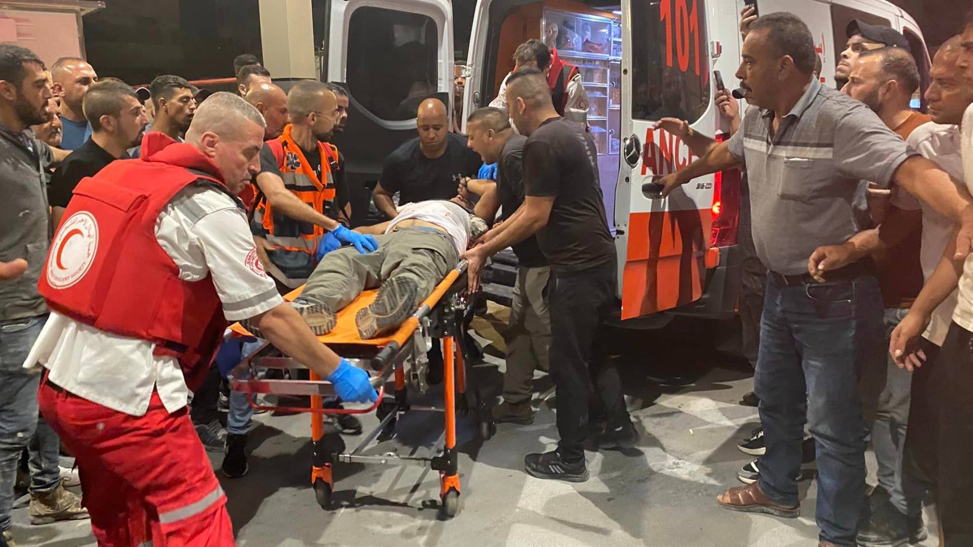 إسعاف  فلسطيني