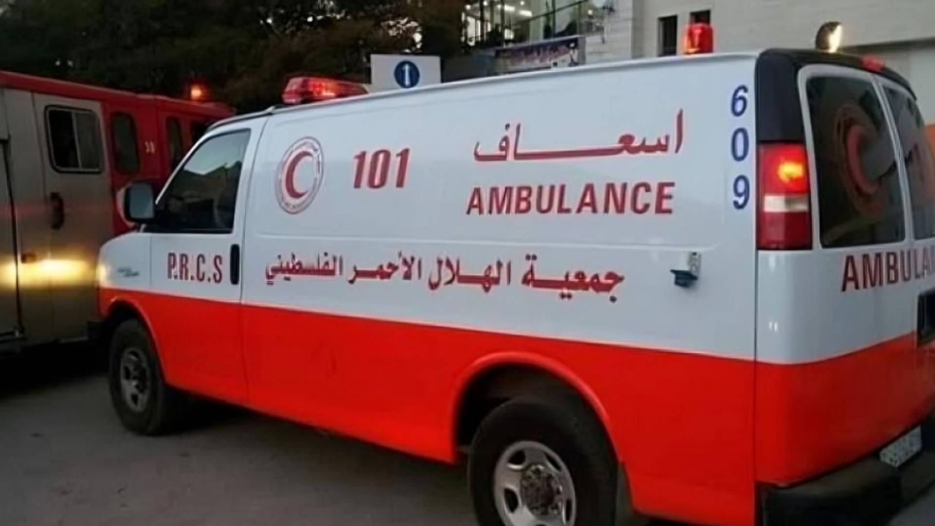 سيارة إسعاف فلسطينية