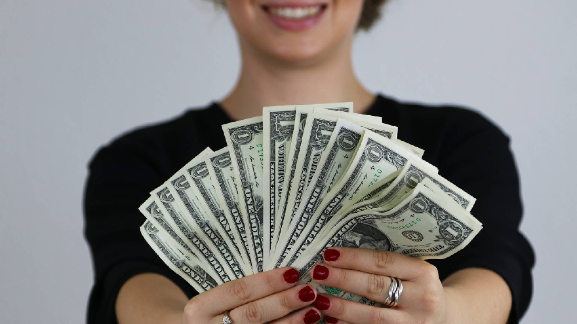 وظائف تتيح عائدا سنويا يزيد على 250 ألف دولار في 2024