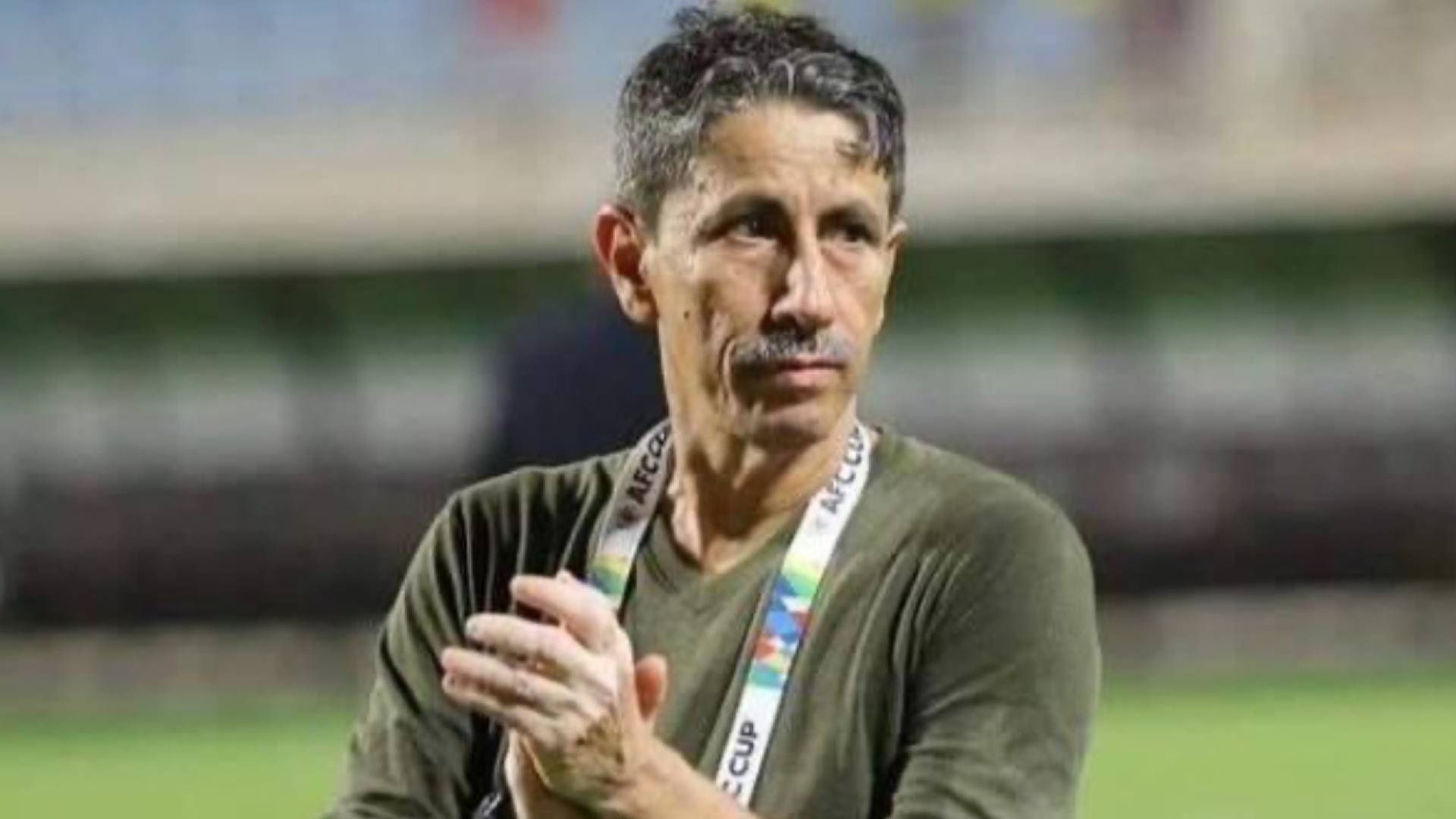 المدرب العماني رشيد جابر