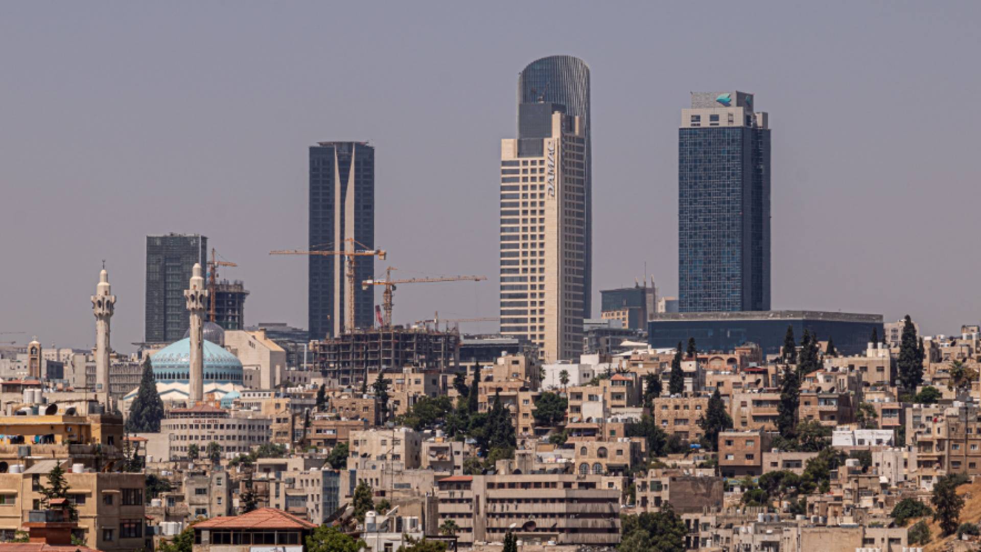 الأردن.. الاقتصاد يسجل نموا 2% وتراجع عجز الميزان التجاري