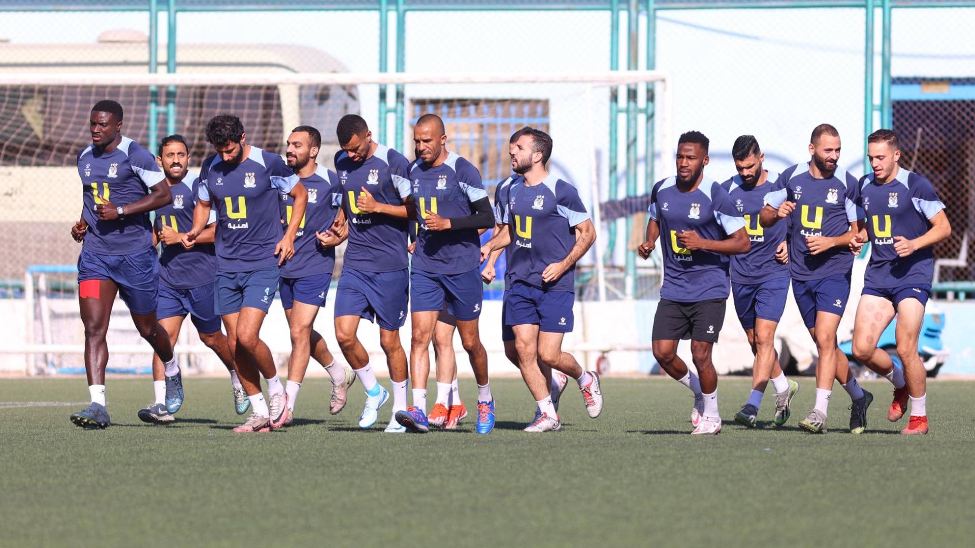 لاعبو الفيصلي خلال التدريبات