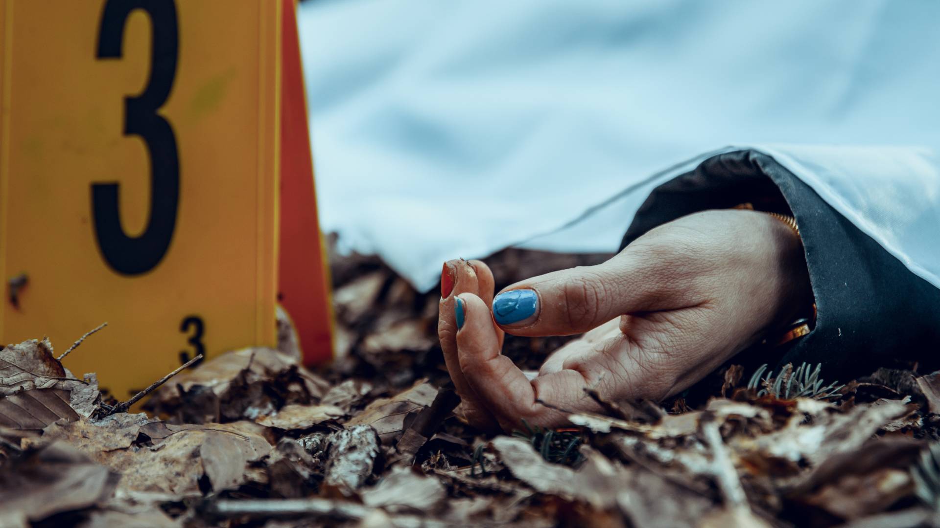 جثة سيدة "تعبيرية"