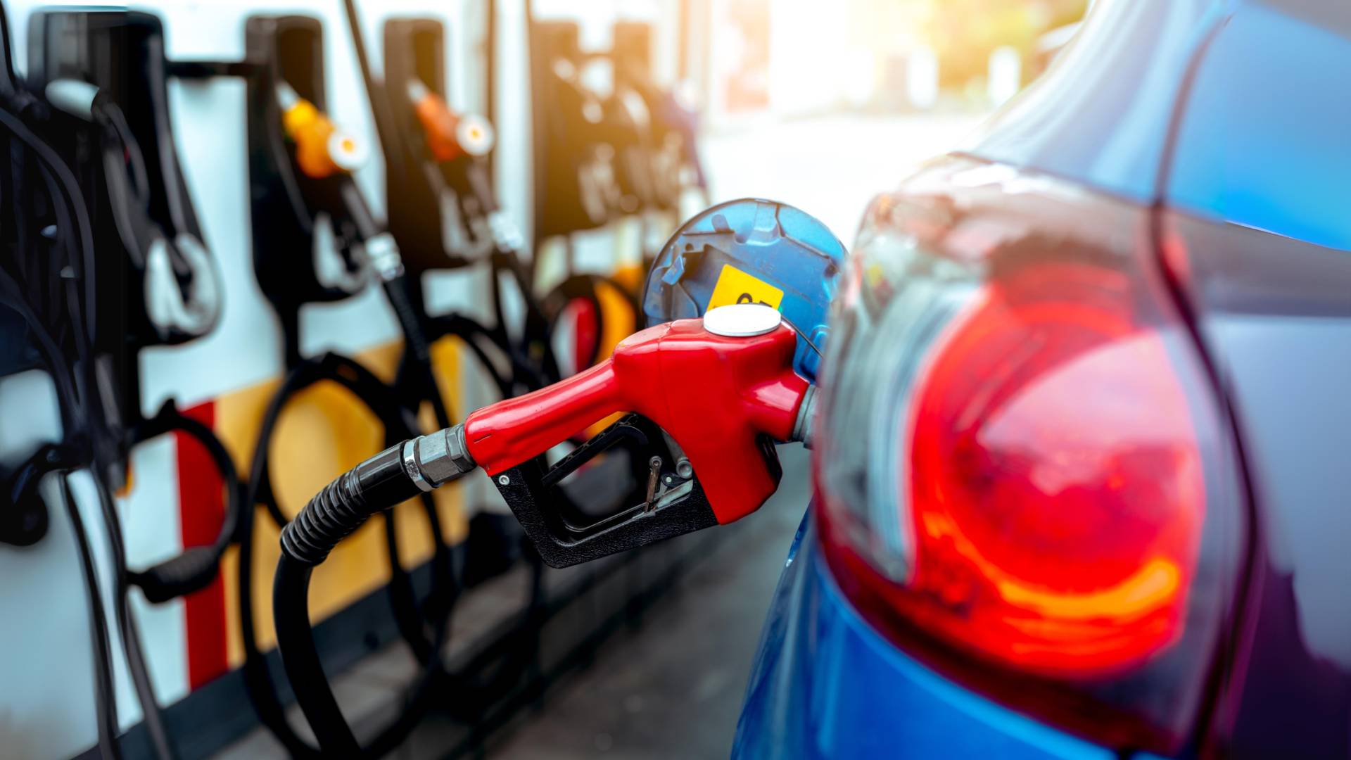 صورة تعبر عن محطة بنزين