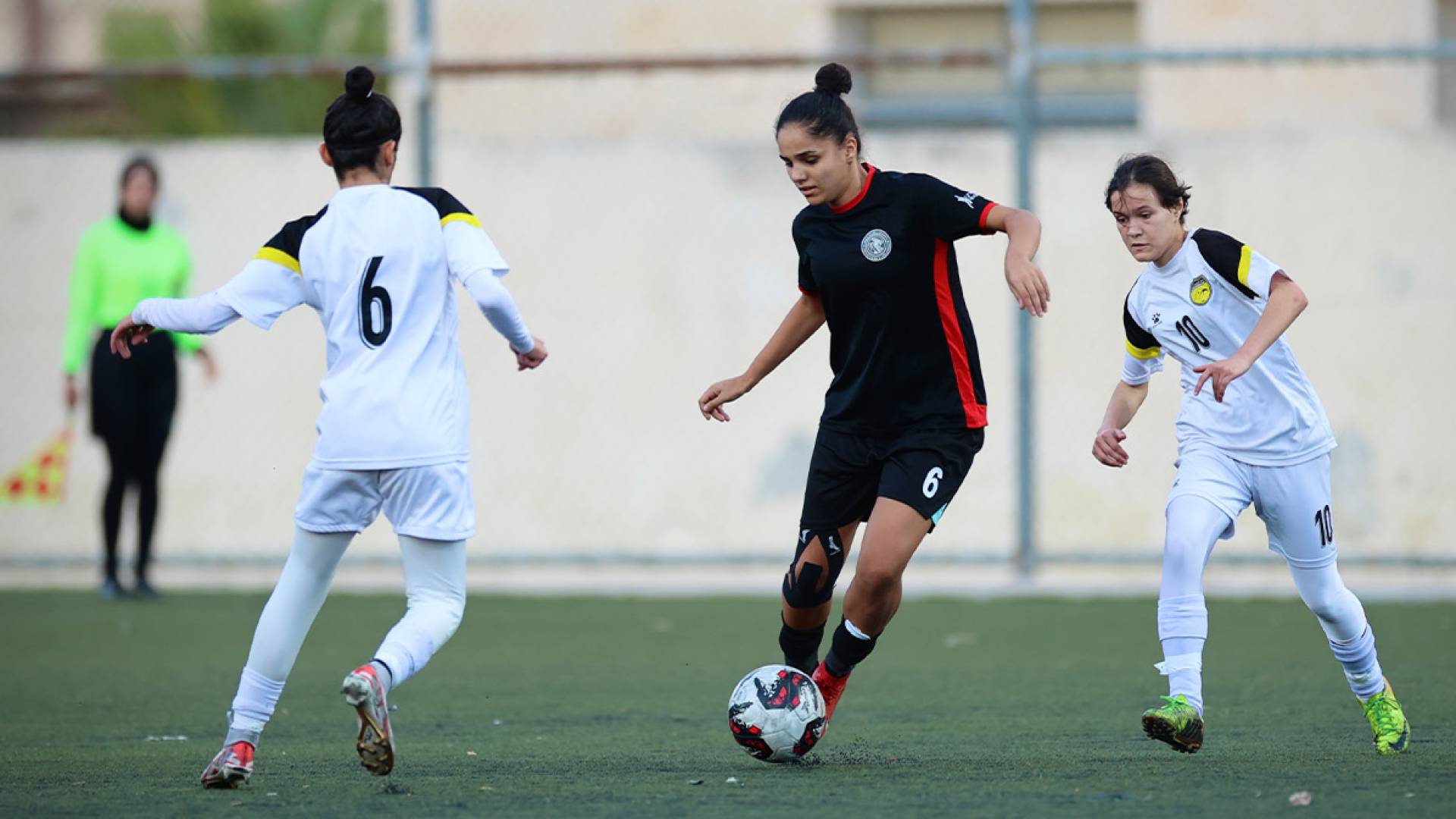 من المنافسات