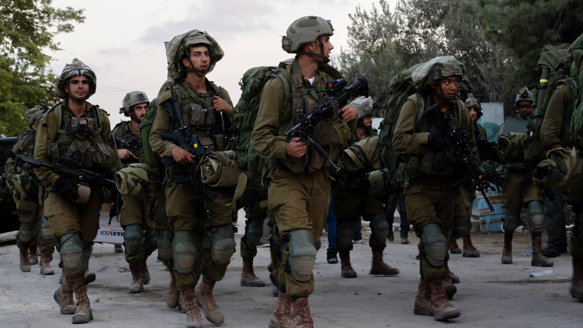 هل يستعد الاحتلال لدخول بري إلى لبنان؟