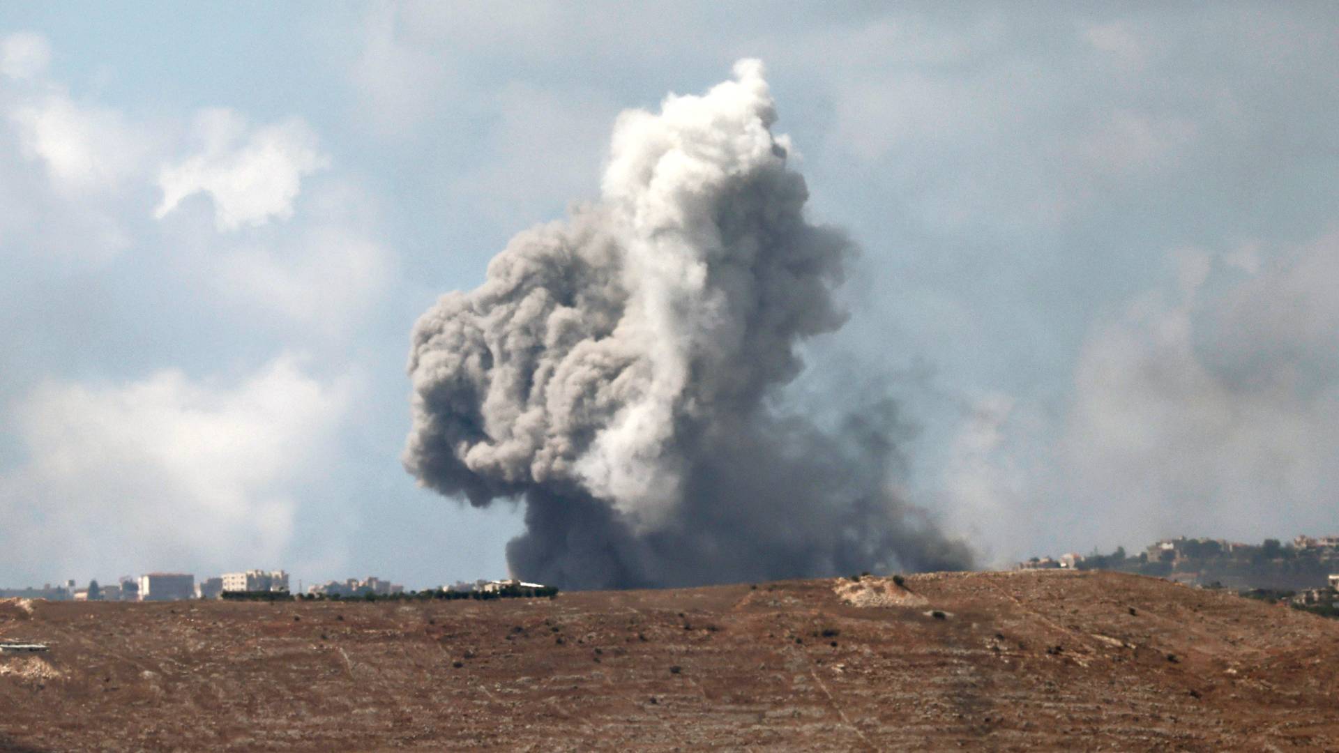 قصف موقع في لبنان