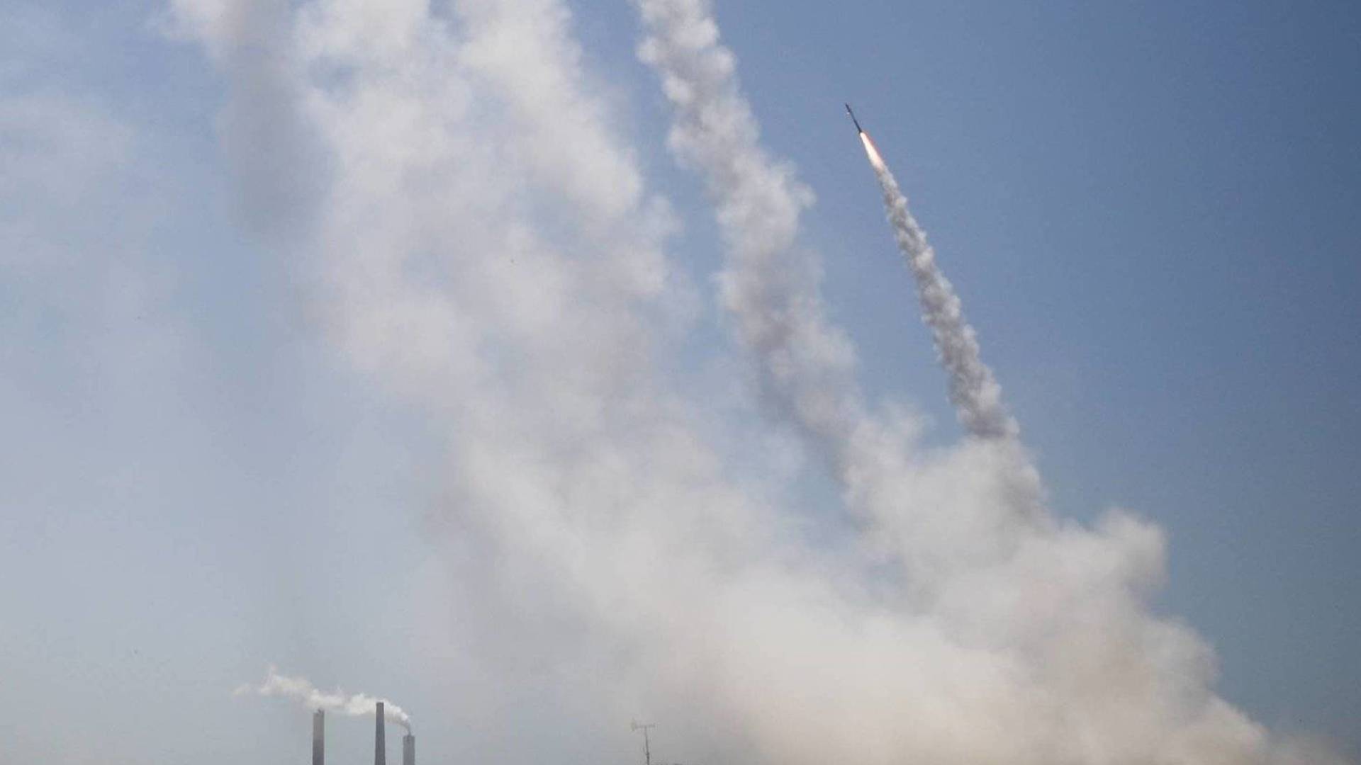 إطلاق صاروخي