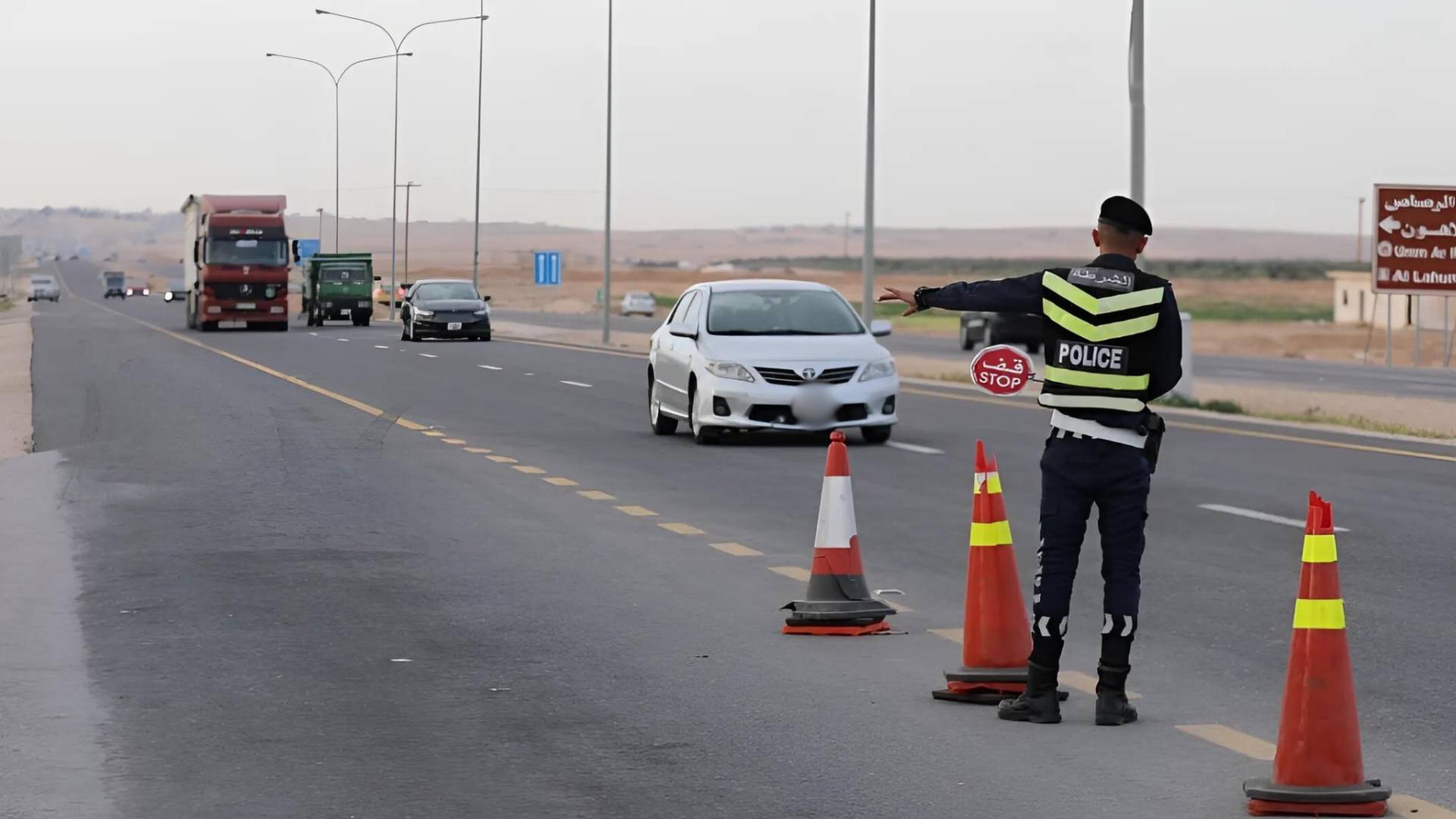 شرطي من إدارة الدوريات الخارجية