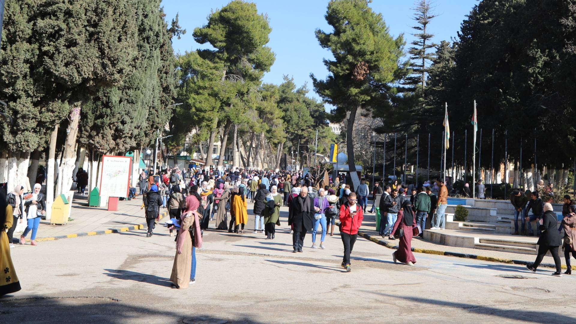 طلبة في أحد الجامعات