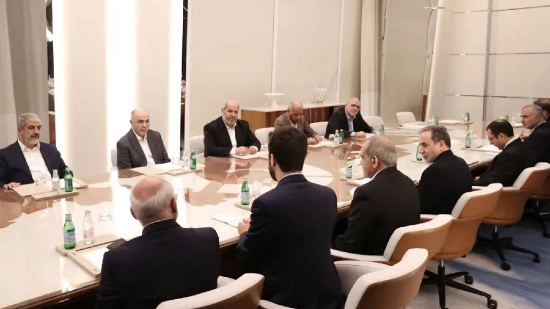 وفد من حماس يلتقي الرئيس الإيراني في الدوحة