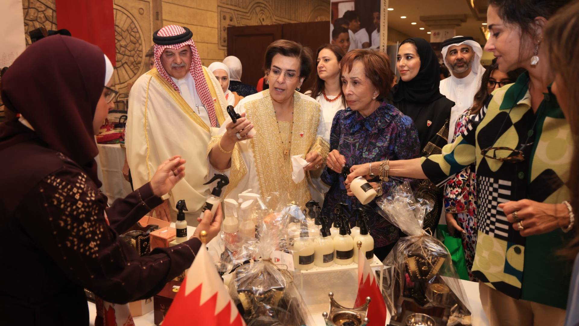 الأميرة بسمة بنت طلال ترعى بازار السلك الدبلوماسي السنوي الخيري الستين لمبرة أم الحسين