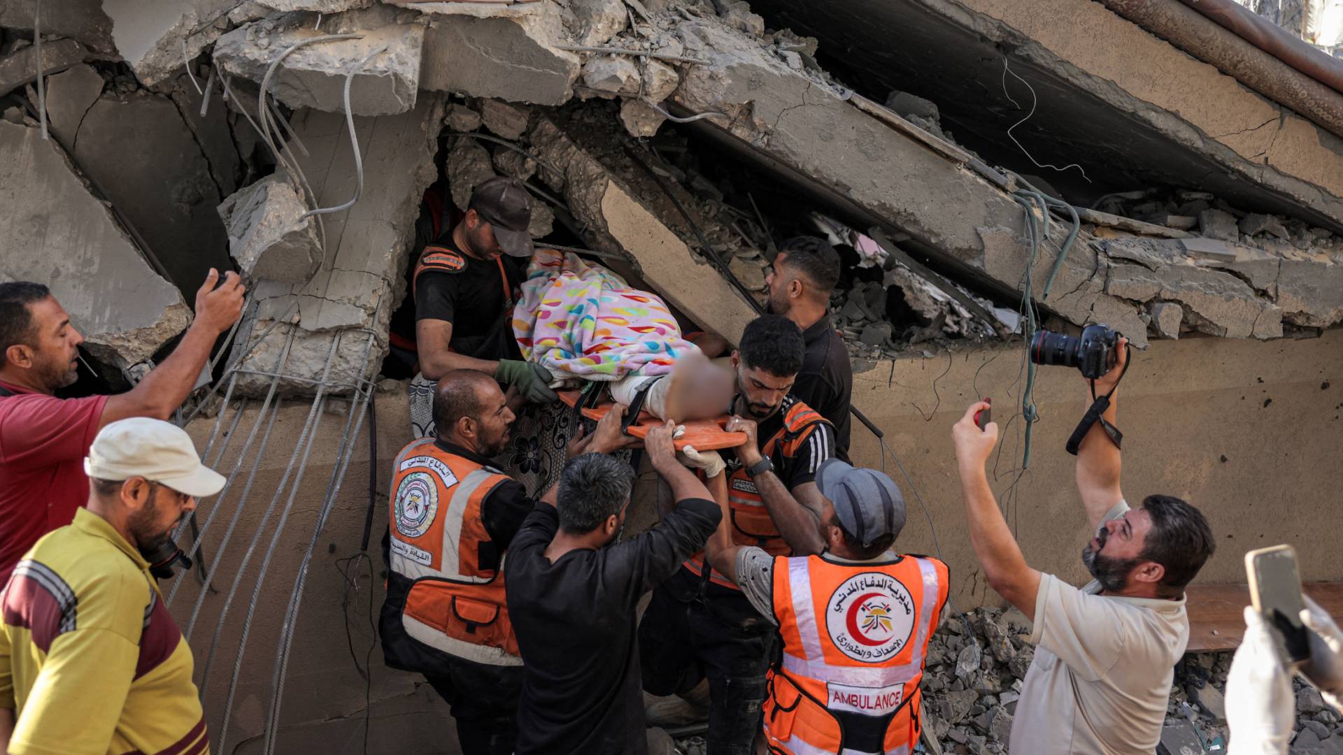 عملية انقاذ مصابين