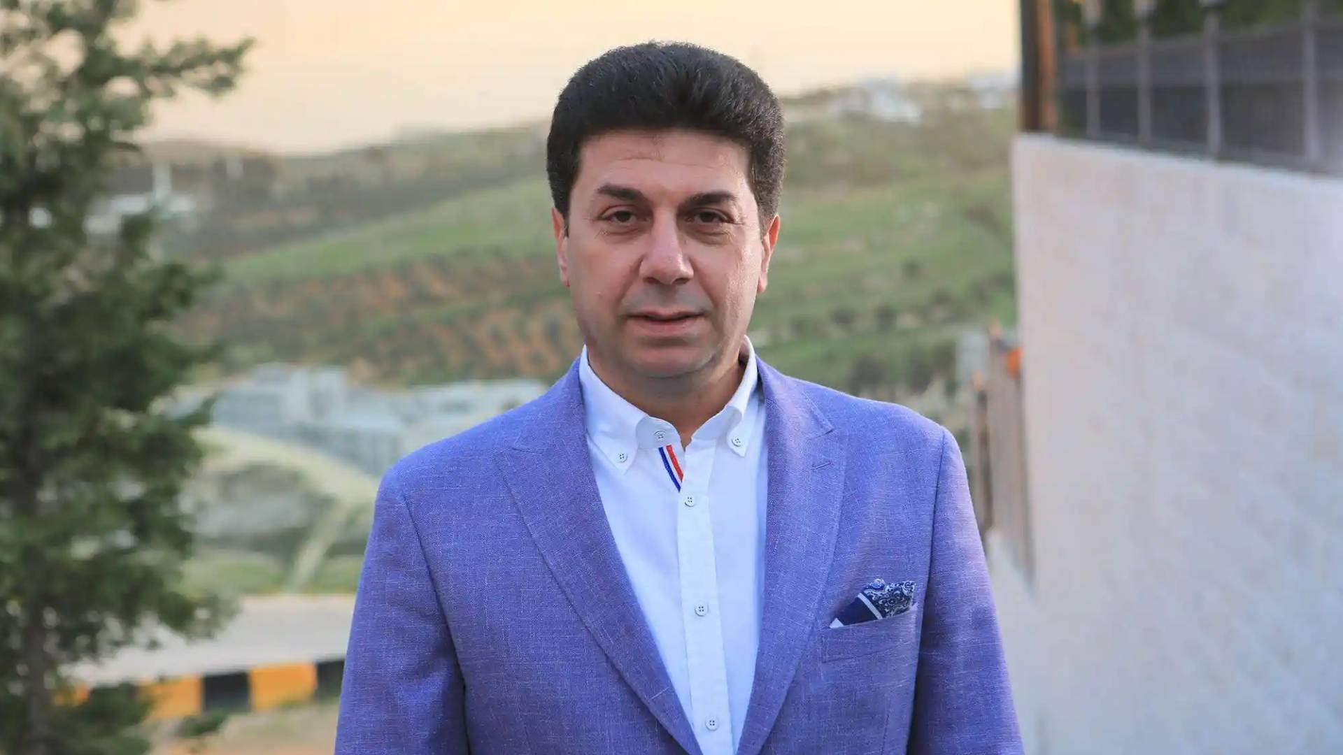 النائب السابق أمجد المسلماني