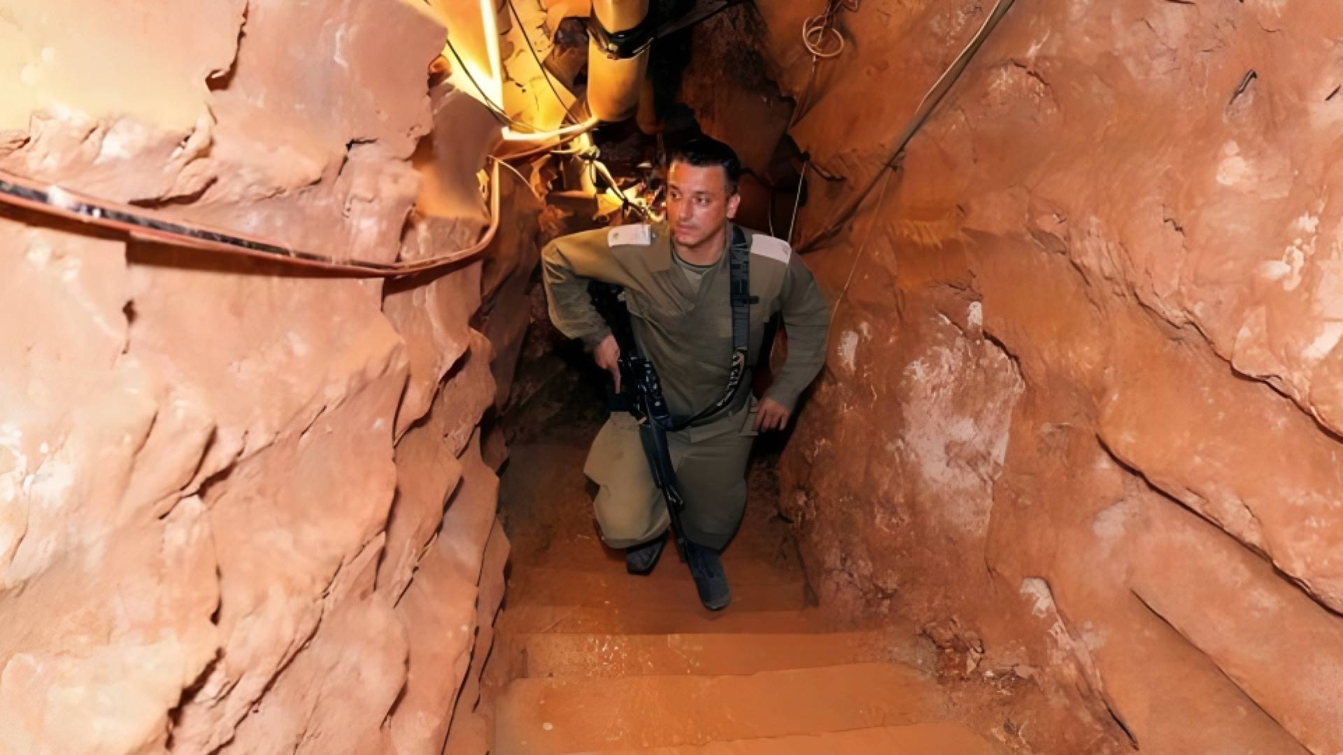 أحد جنود جيش الاحتلال في نفق