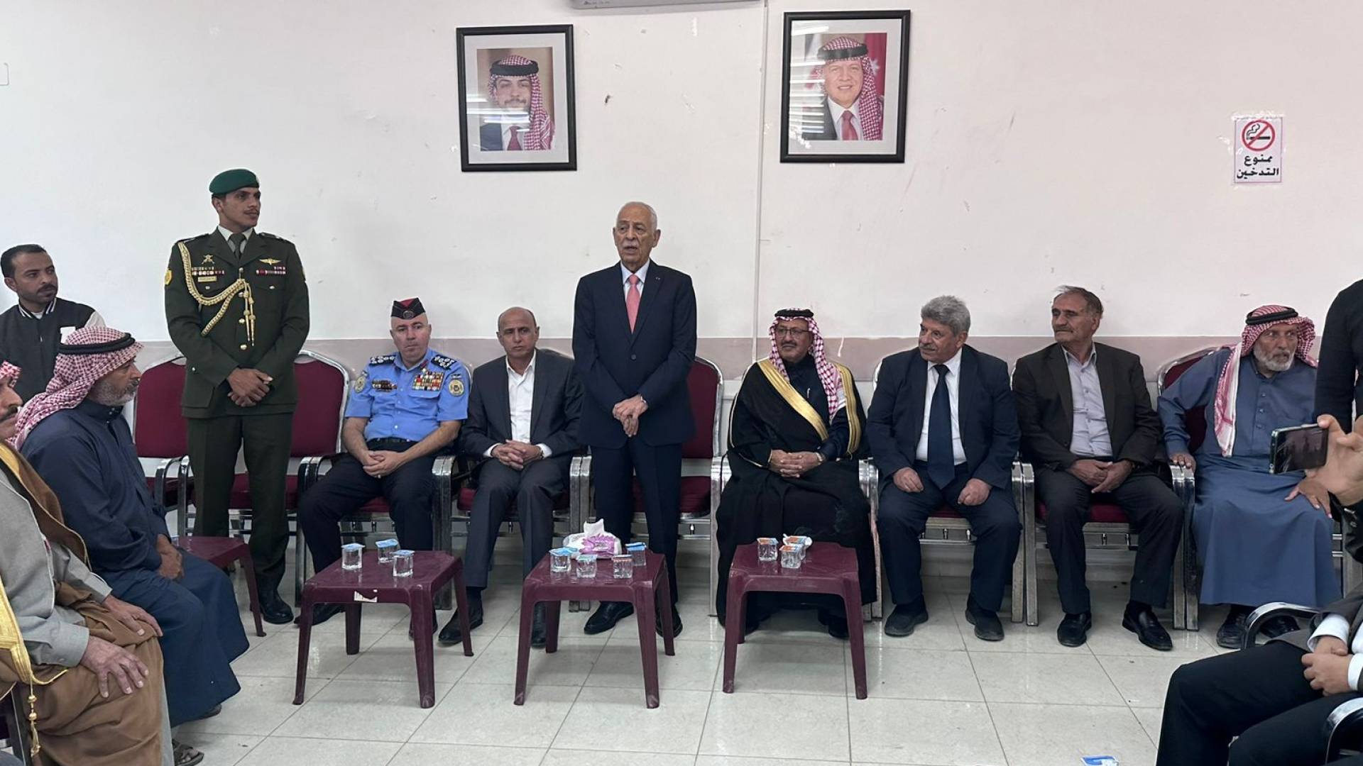 مندوبا عن الملك وولي العهد.. العيسوي يعزي بوفاة الخرشة أحد أبطال معركة الكرامة