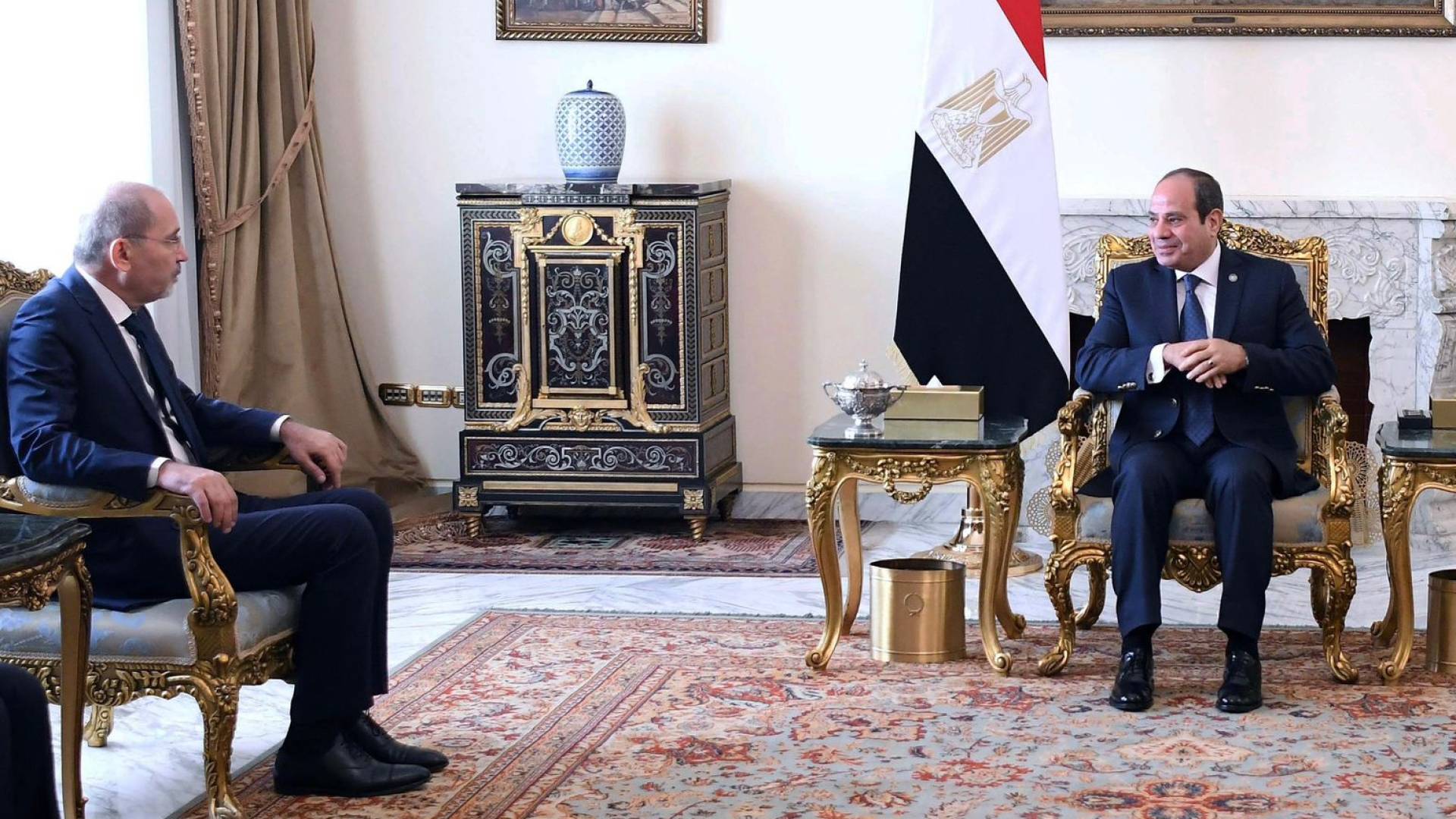 السيسي يبحث مع الصفدي الجهود الأردنية المصرية لإنهاء التصعيد في المنطقة