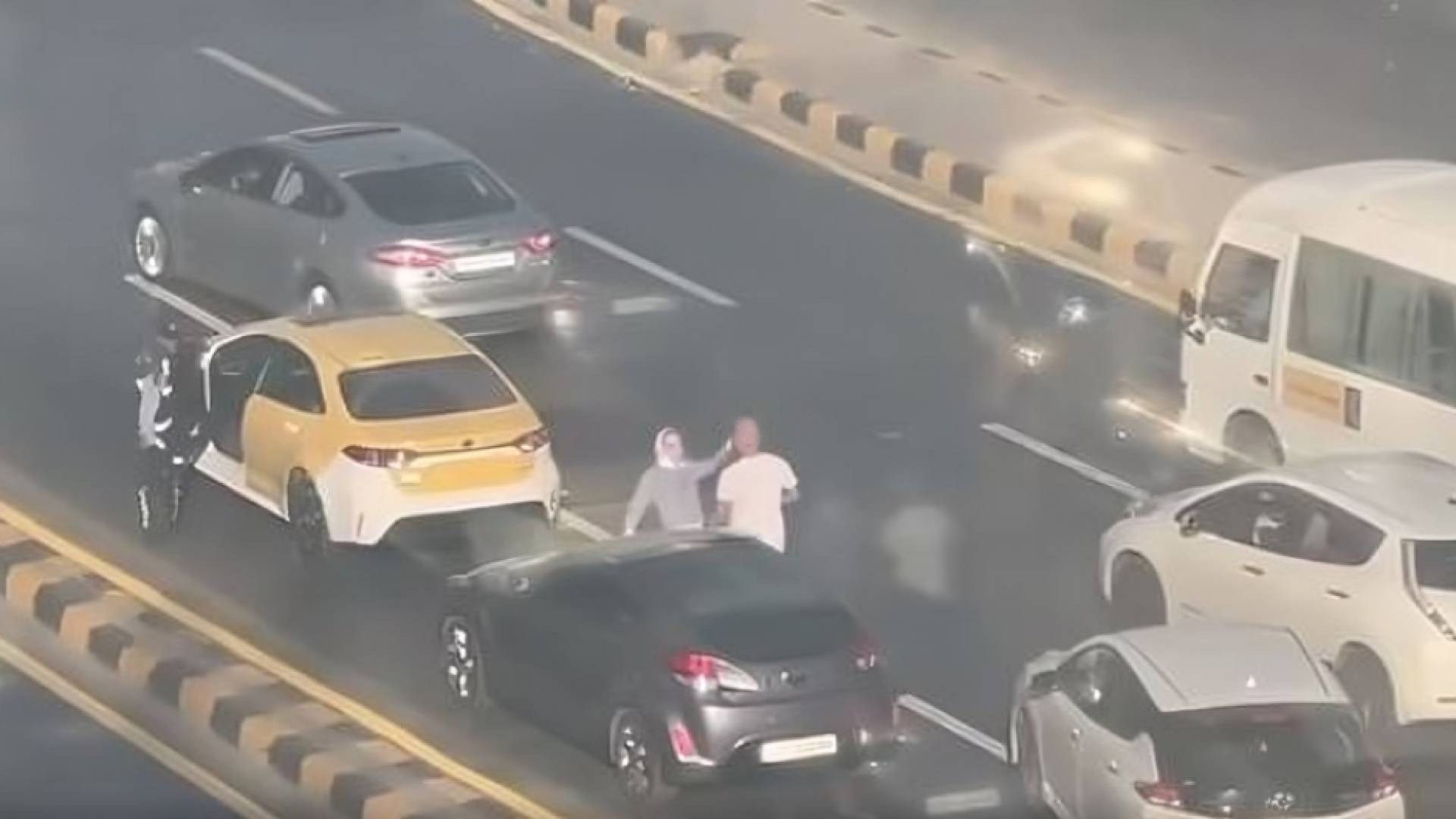 مصدر أمني يوضح حول حادثة ضرب فتاة سائق تكسي في عمان