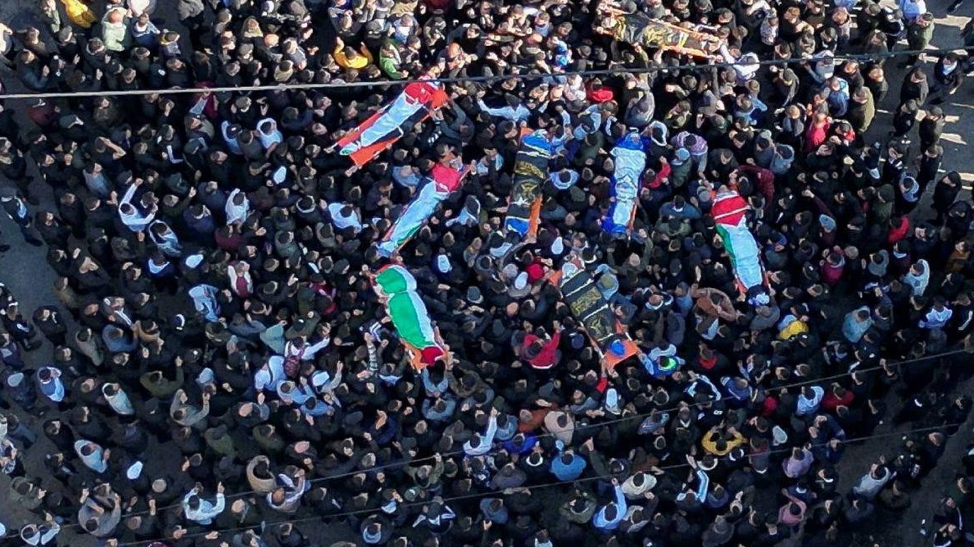 إعلام عبري: غالانت يوعز للجيش باغتيال كل مقاوم فلسطيني يظهر في جنازة