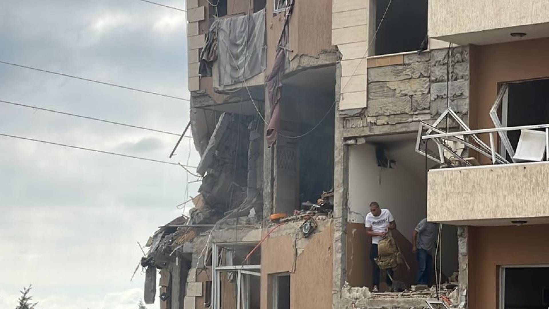 قصف شقة في جبل لبنان